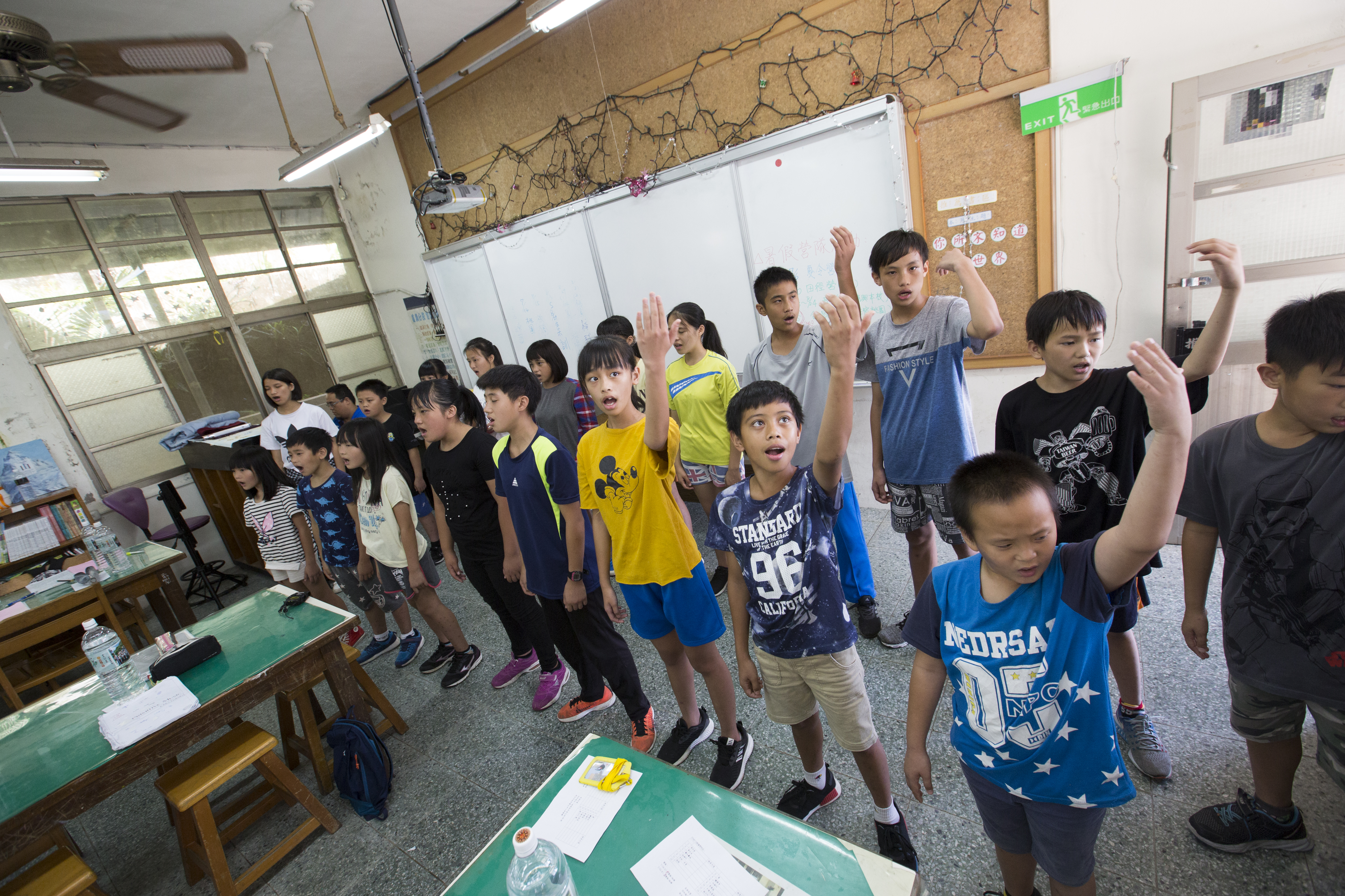 兩年前，嘉興國小義興分校開始發展合唱團，成功翻轉偏鄉教育。