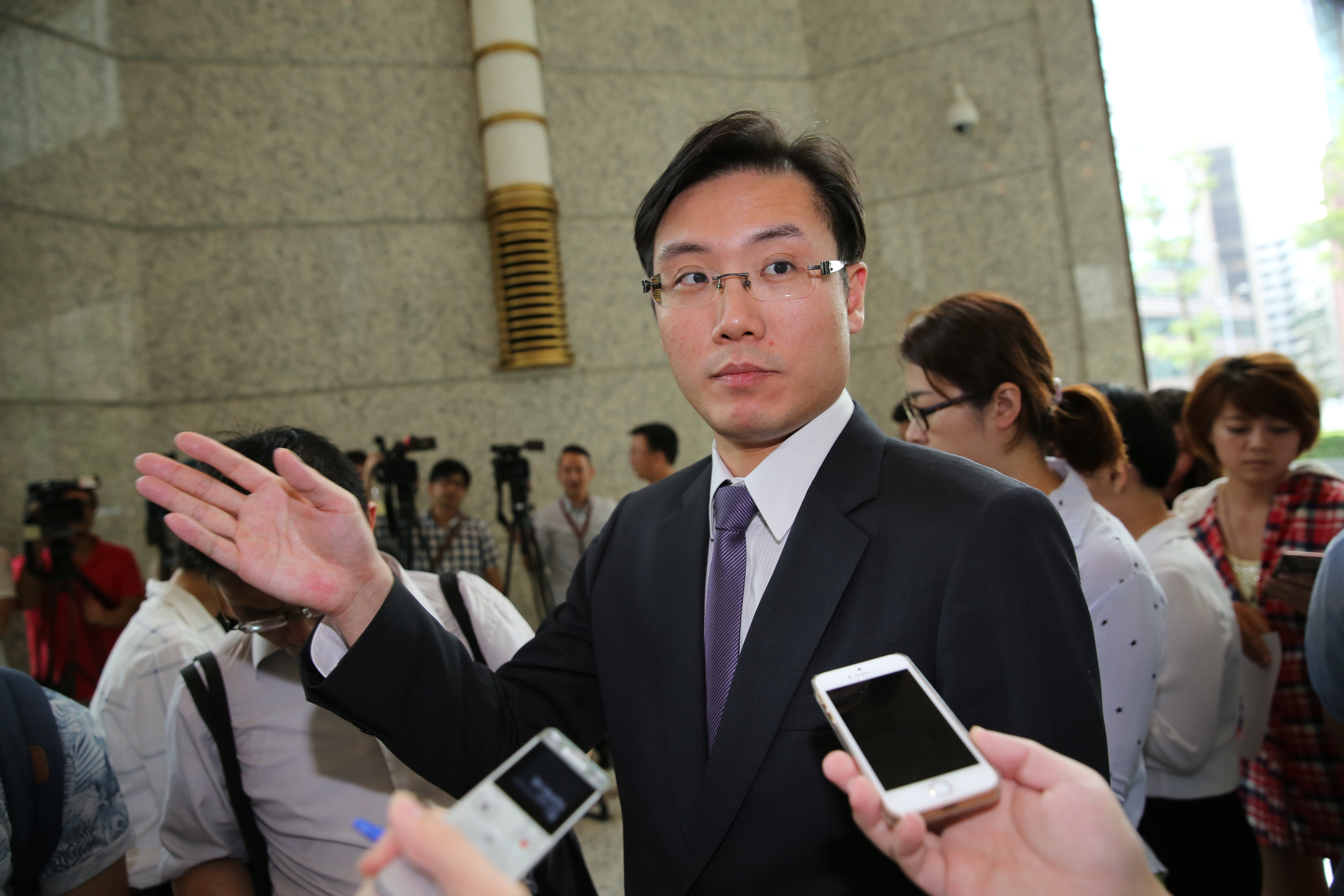 遠雄集團公共事務室副總經理兼發言人楊舜欽酒駕遭逮，酒測值高達1.07。