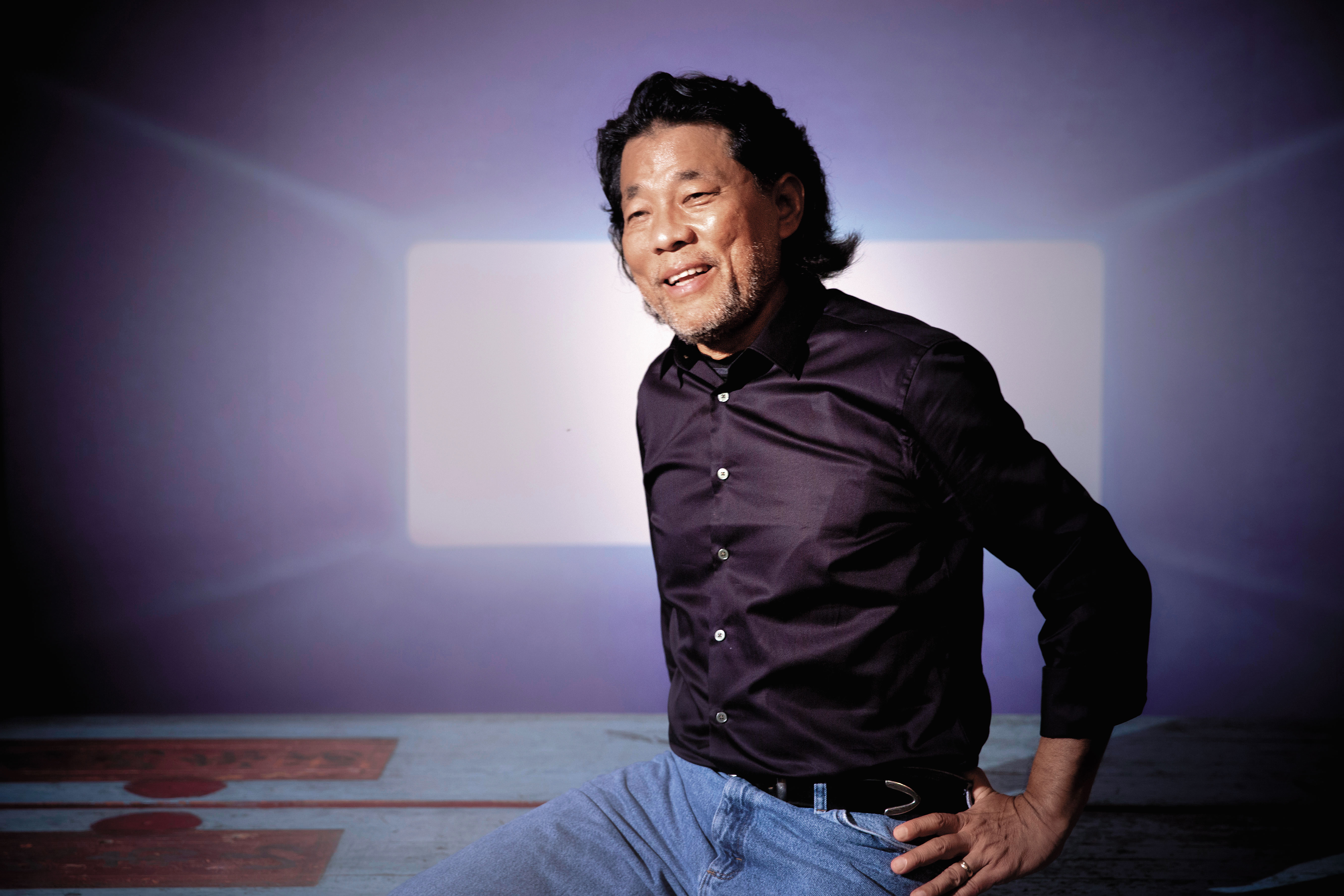 李屏賓外表粗獷，嗓音低沉豪邁，心思卻很細膩，拍出來的畫面感情飽滿又帶有詩意。