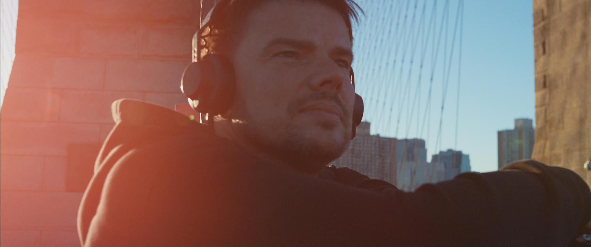 丹麥建築師比亞克英格爾斯(Bjarke Ingels)被美國專業建築、設計雜誌《大都會》讚譽為「建築界的Lady Ga Ga」。(佳映娛樂提供)