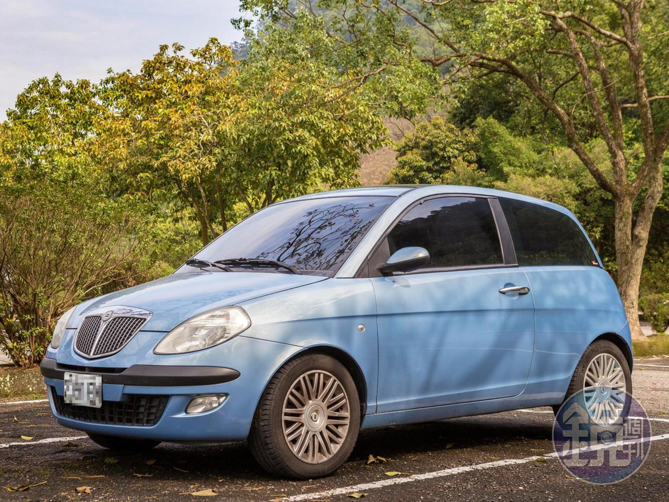 藍尼克所擁有的2005年LANCIA Ypsilon 1.4，車況良好看得出他顧得用心。