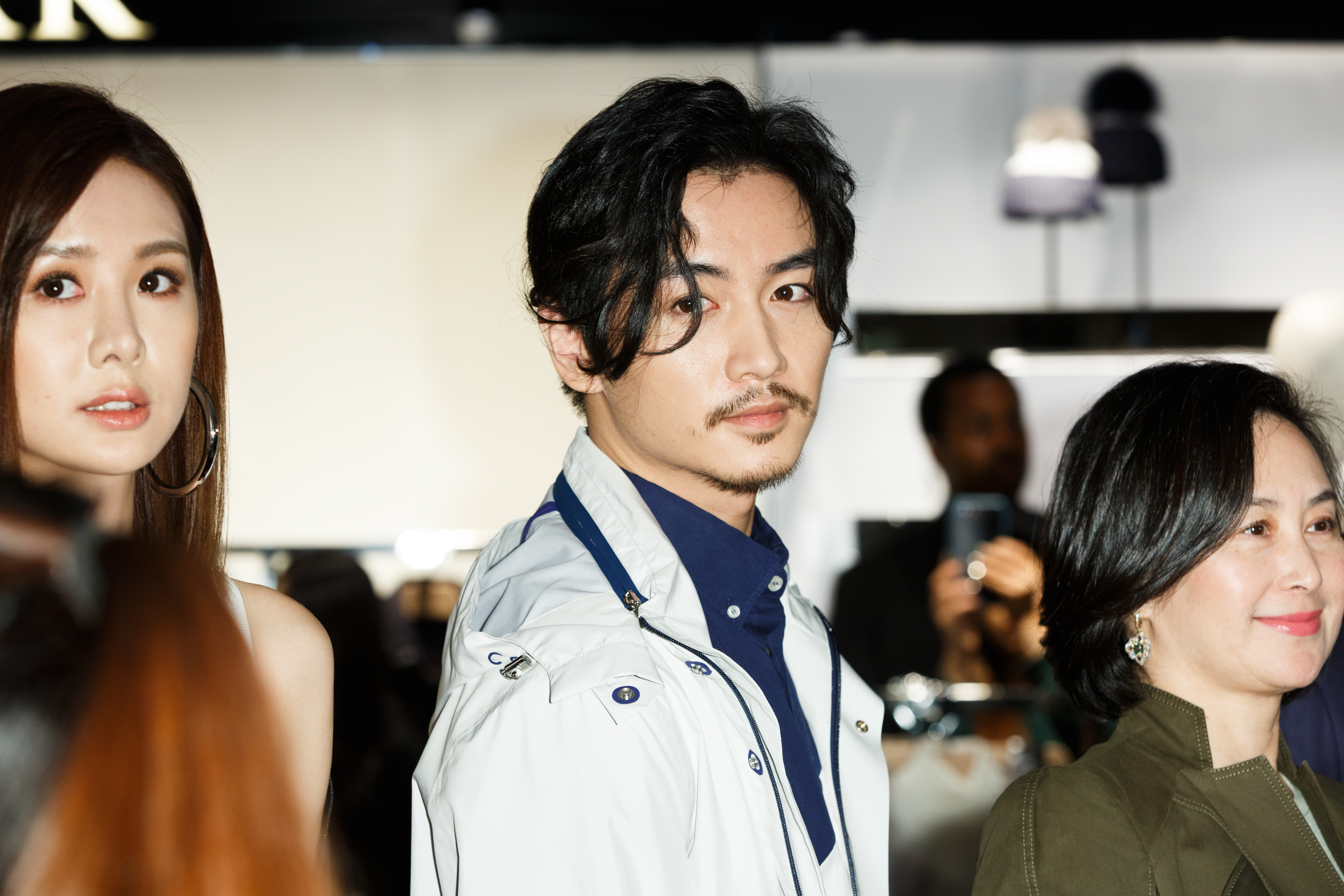 傳說陳曉向陳妍希求婚時，是包下整艘遊艇，還用玫瑰花佈置，氣氛超浪漫。