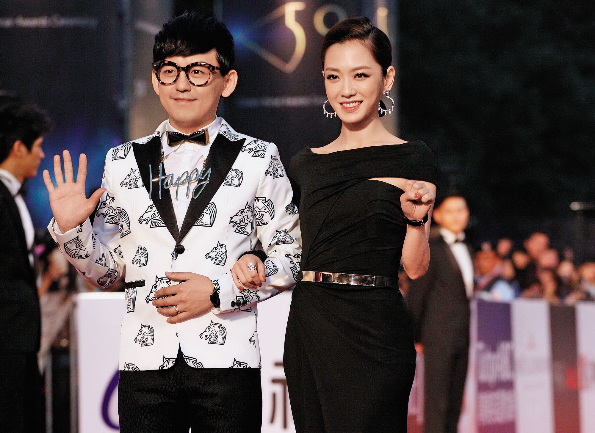 本屆亞太影展原本邀請黃子佼扛下典禮主持重任、楊千霈擔任星光大道主持人，2人卻於7月雙雙請辭。（東方IC）