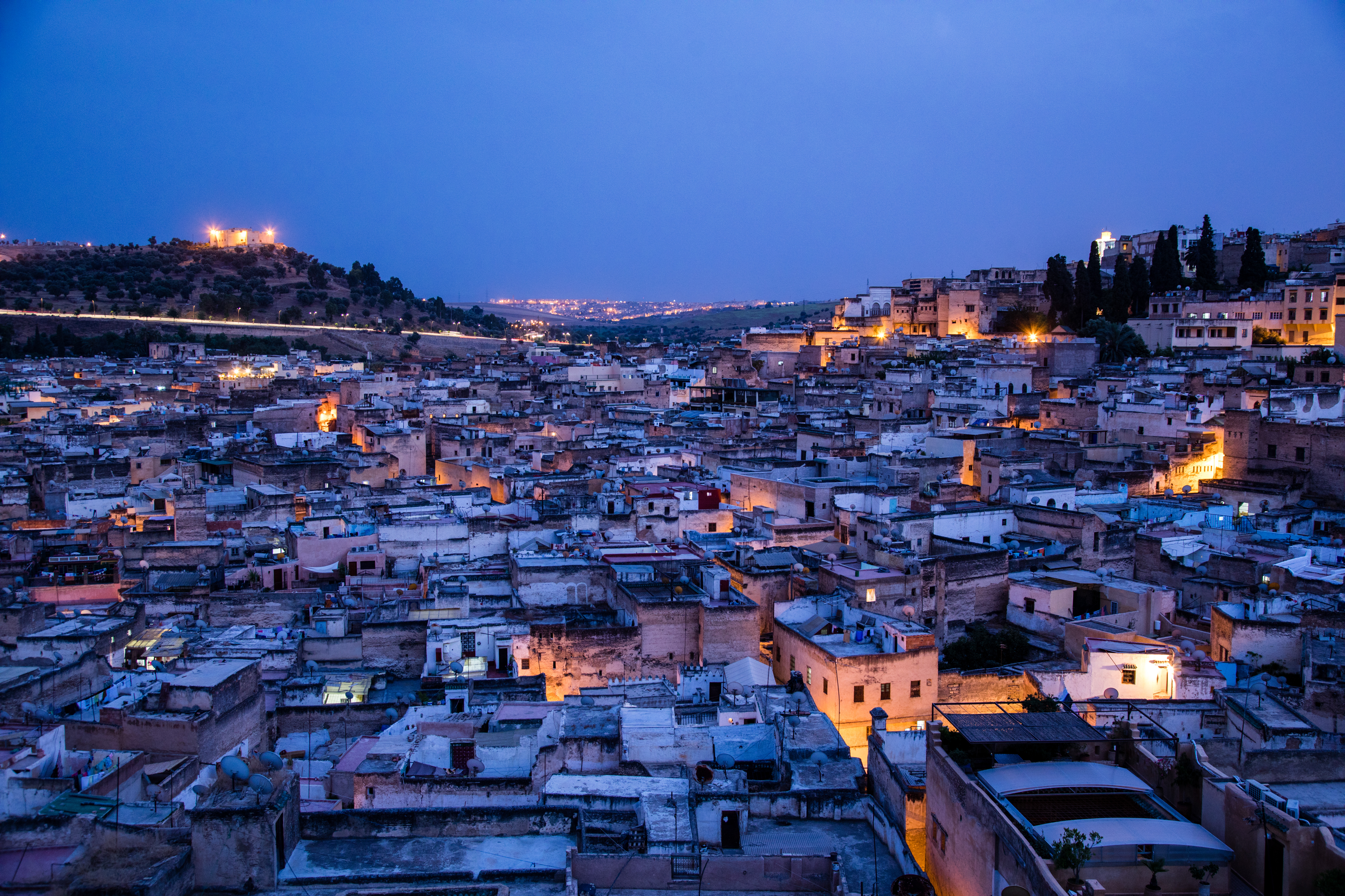 非斯古城入夜的魔幻時候，天空顏色很美。