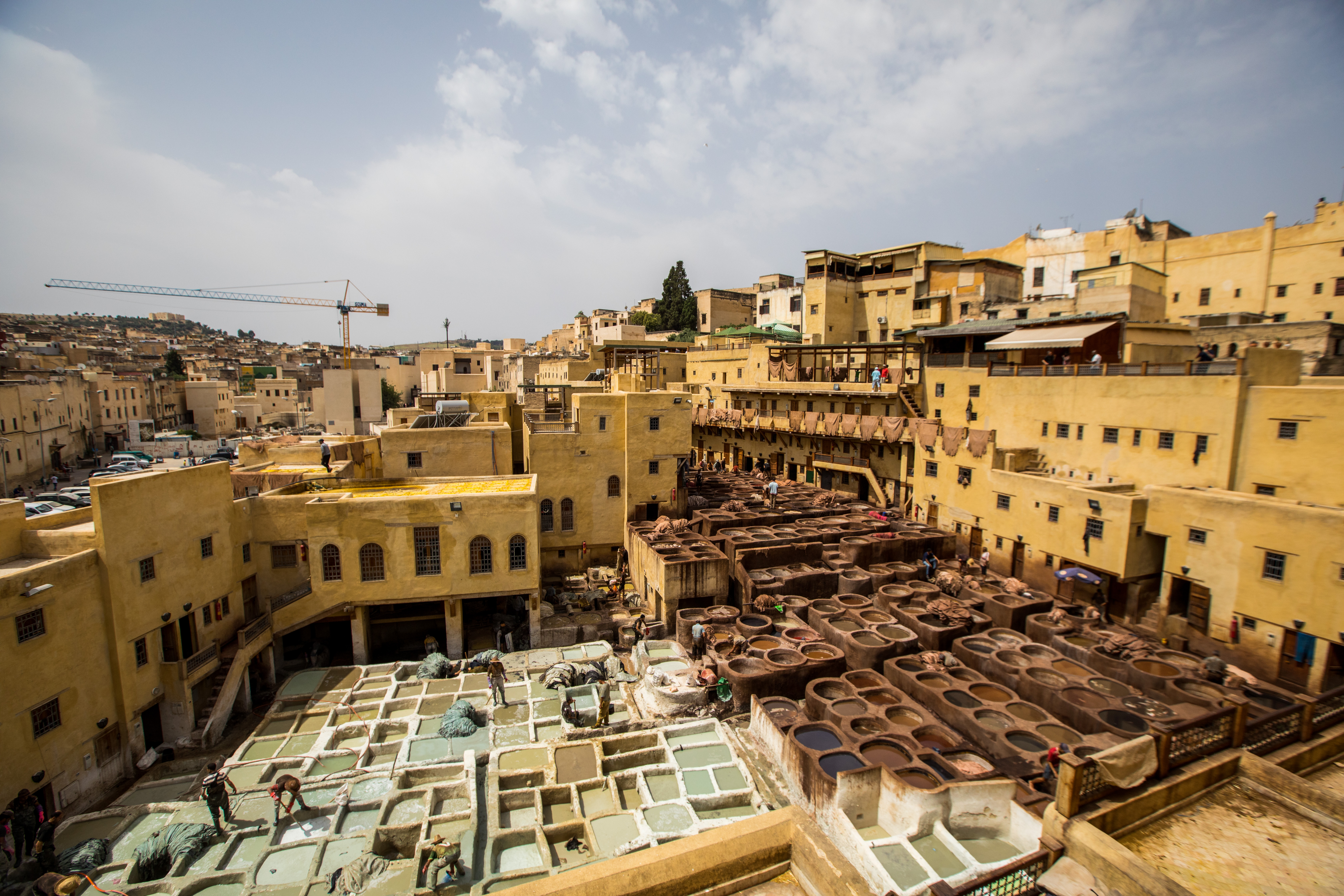 非斯古城的皮革染坊，是最不能錯過的景象。