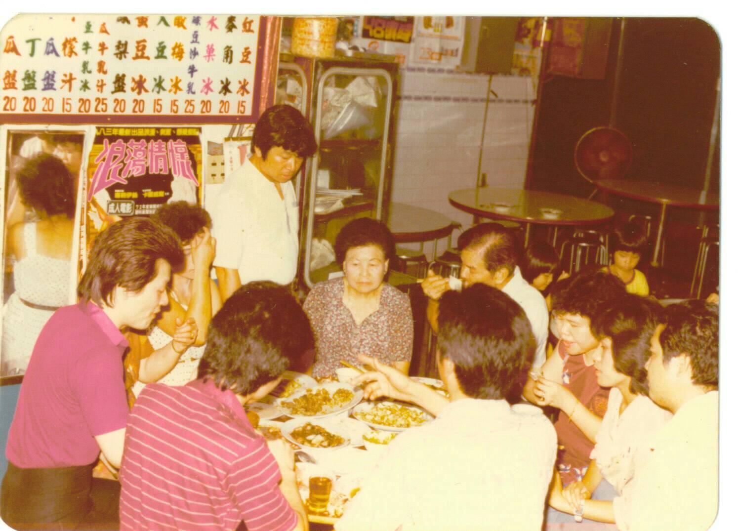 早期幸發亭是台中人約會聖地，曾單日有近萬人光顧。（幸發亭提供）