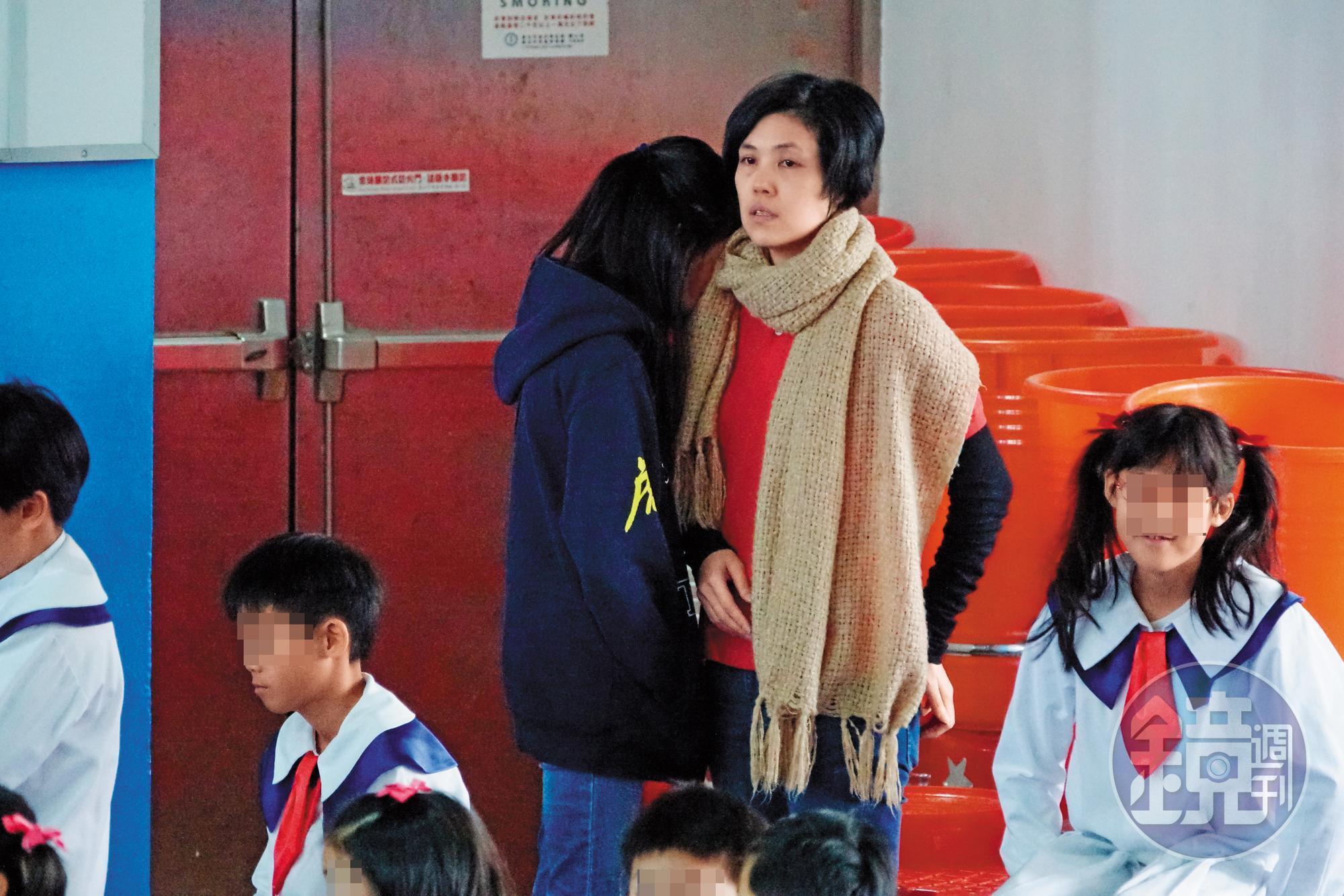 施宣榕臉上滿是憔悴與心煩。（本刊資料照）