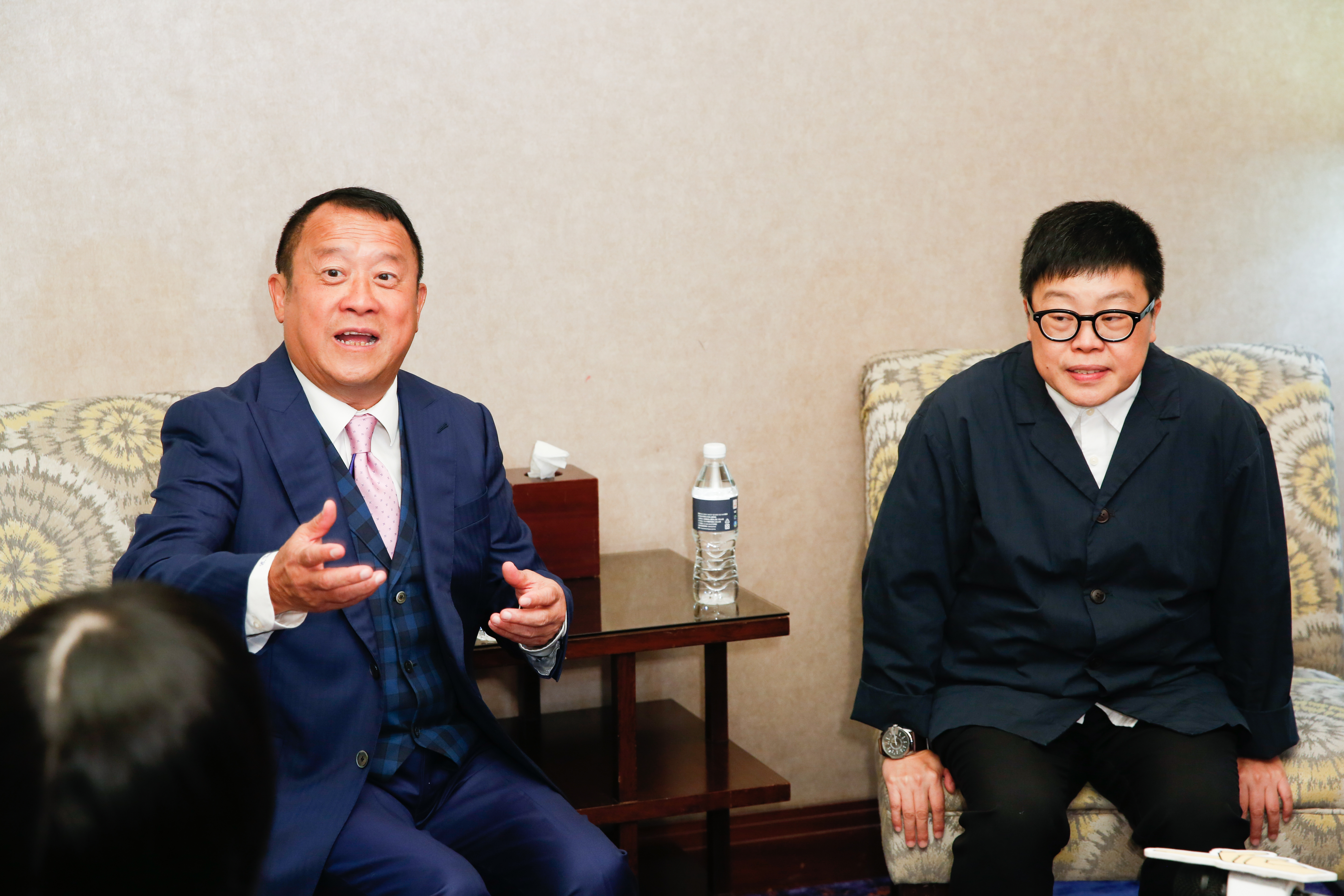 《聖人大盜》邀到葉如芬與曾志偉兩大監製加持，導演徐嘉凱盧了曾志偉近一年時間，才讓對方看到他的劇本。