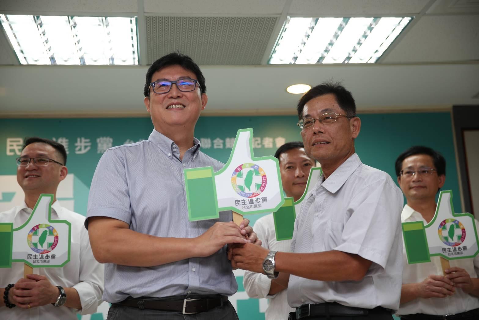 姚文智原訂週六與蔡英文合體的登山健行活動，因高雄豪雨成災決定延期。（姚文智辦公室提供）