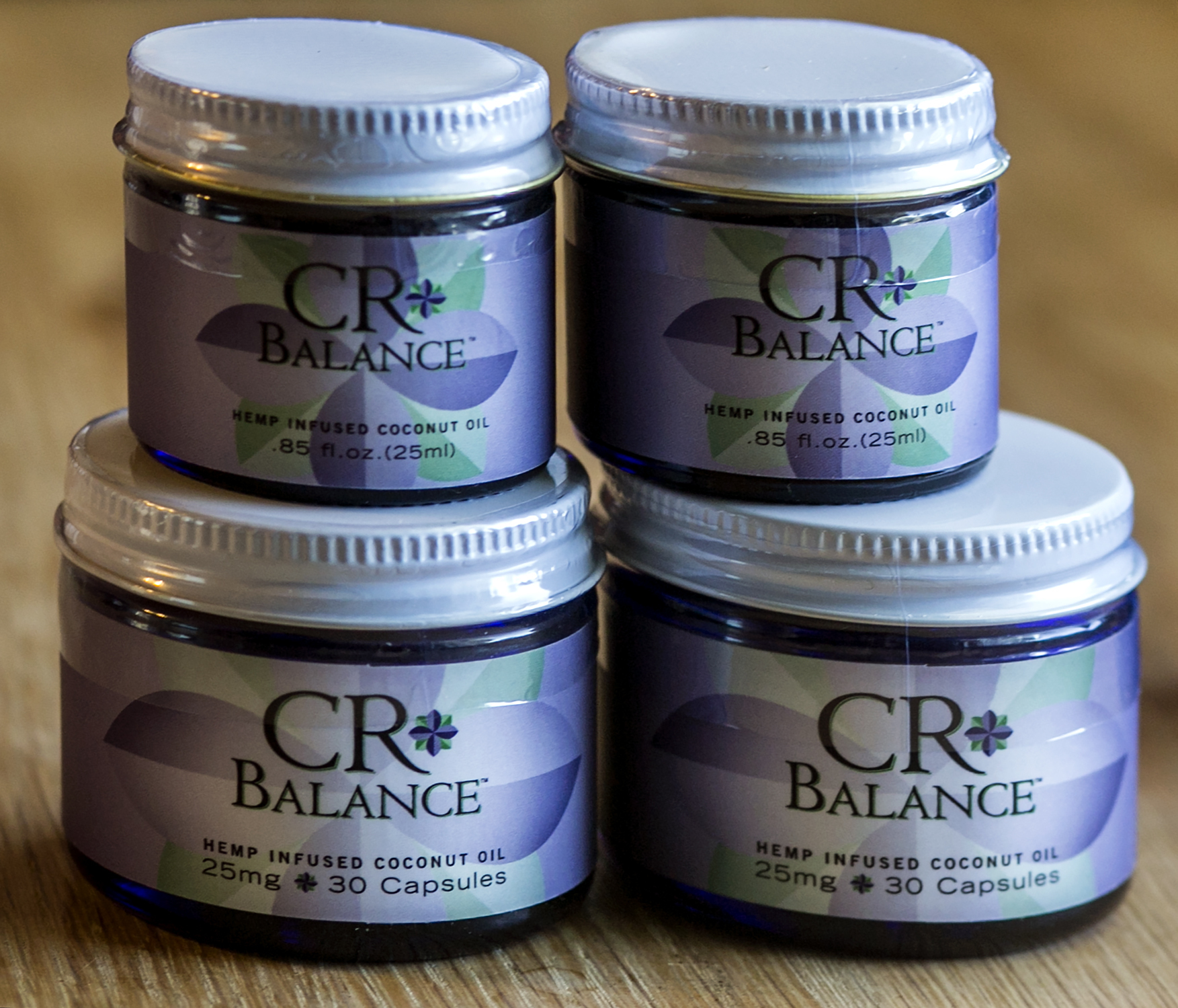 過去以外用為主的椰子油，近年來卻成了保健食材。（東方IC）