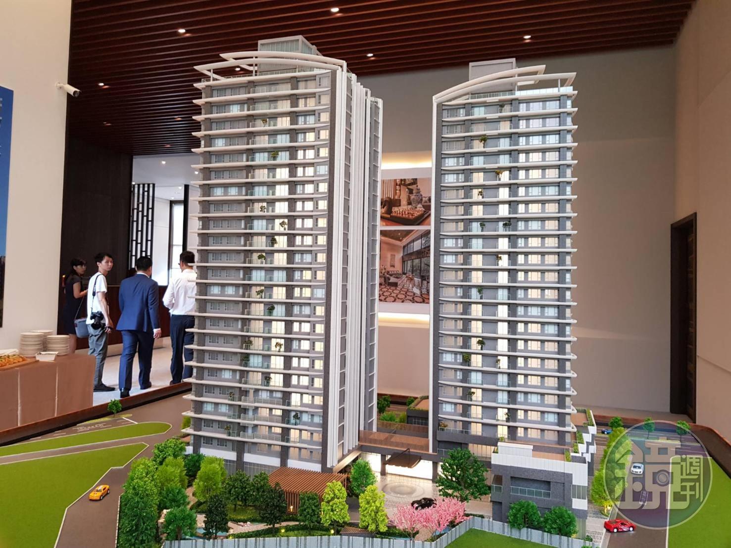 忠孝詠吉採雙塔式建築,聘請大師光井純打造建築外觀。