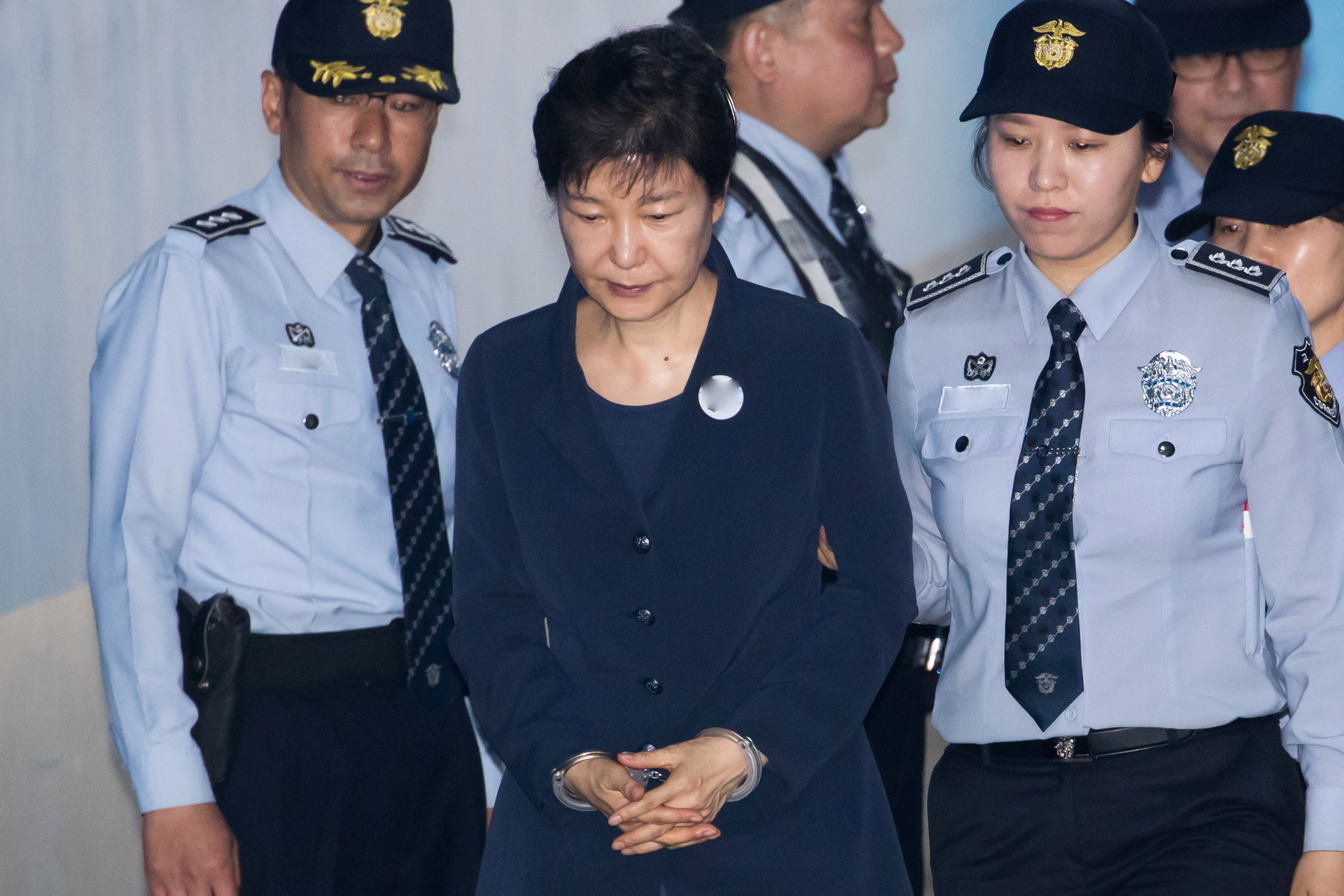 二審宣判朴槿惠「加重刑期」至25年、罰款變為200億韓元（約新台幣5.5億元）。（東方IC）