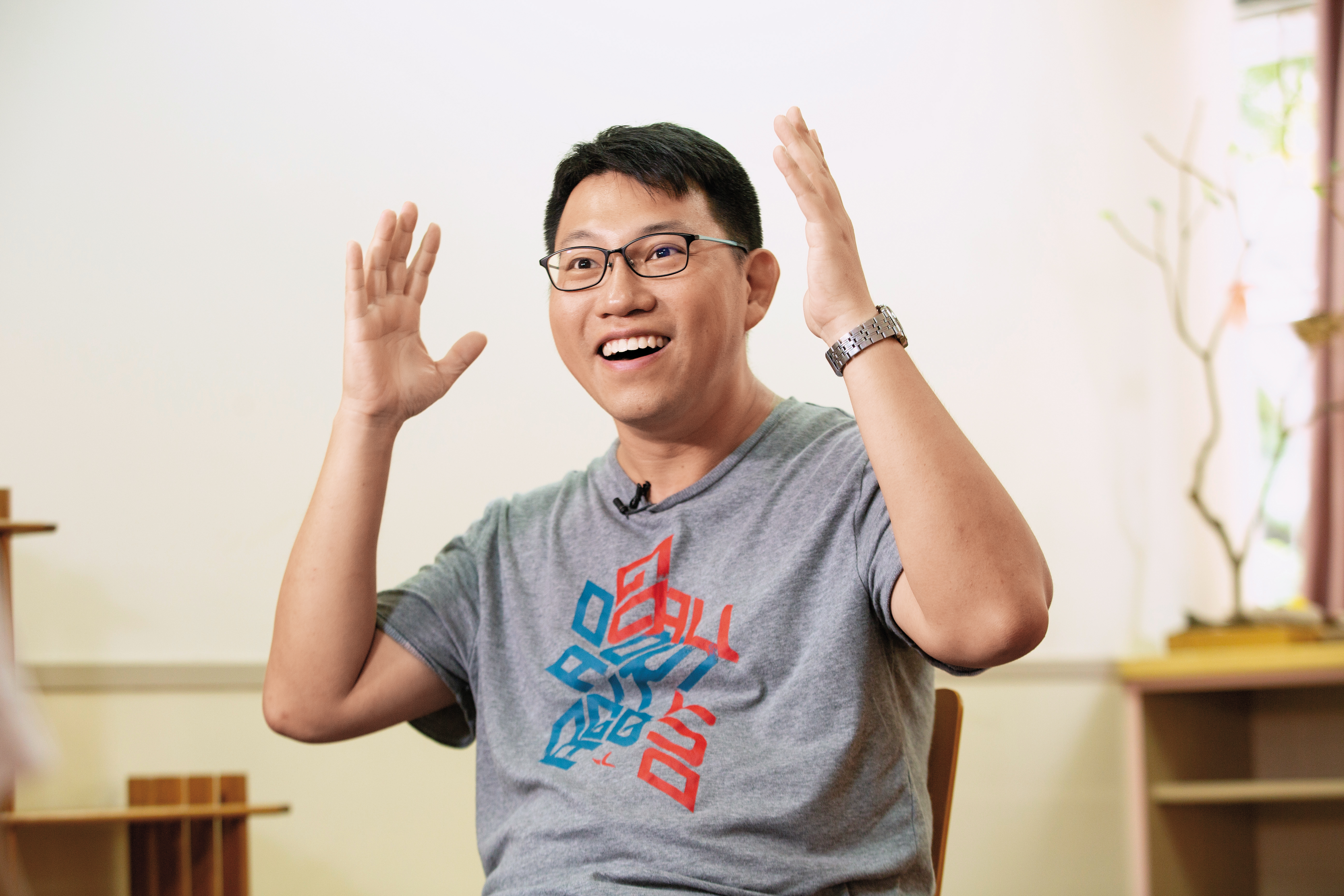 羅鎮祺的女兒不適應香港高壓教育環境，聽聞台灣的華德福教育系統，帶著太太和3個孩子一起到台南定居。