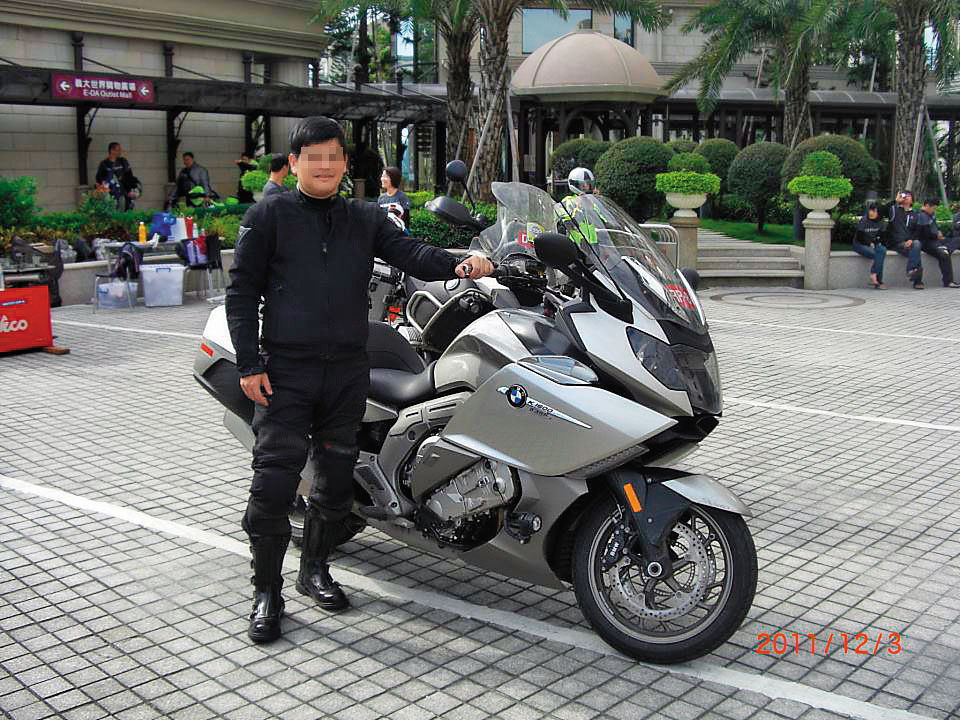 伍姓員警（圖）與阿奇曾是重機車友，如今卻因伍的脫序演出形同陌路。（翻攝自臉書）