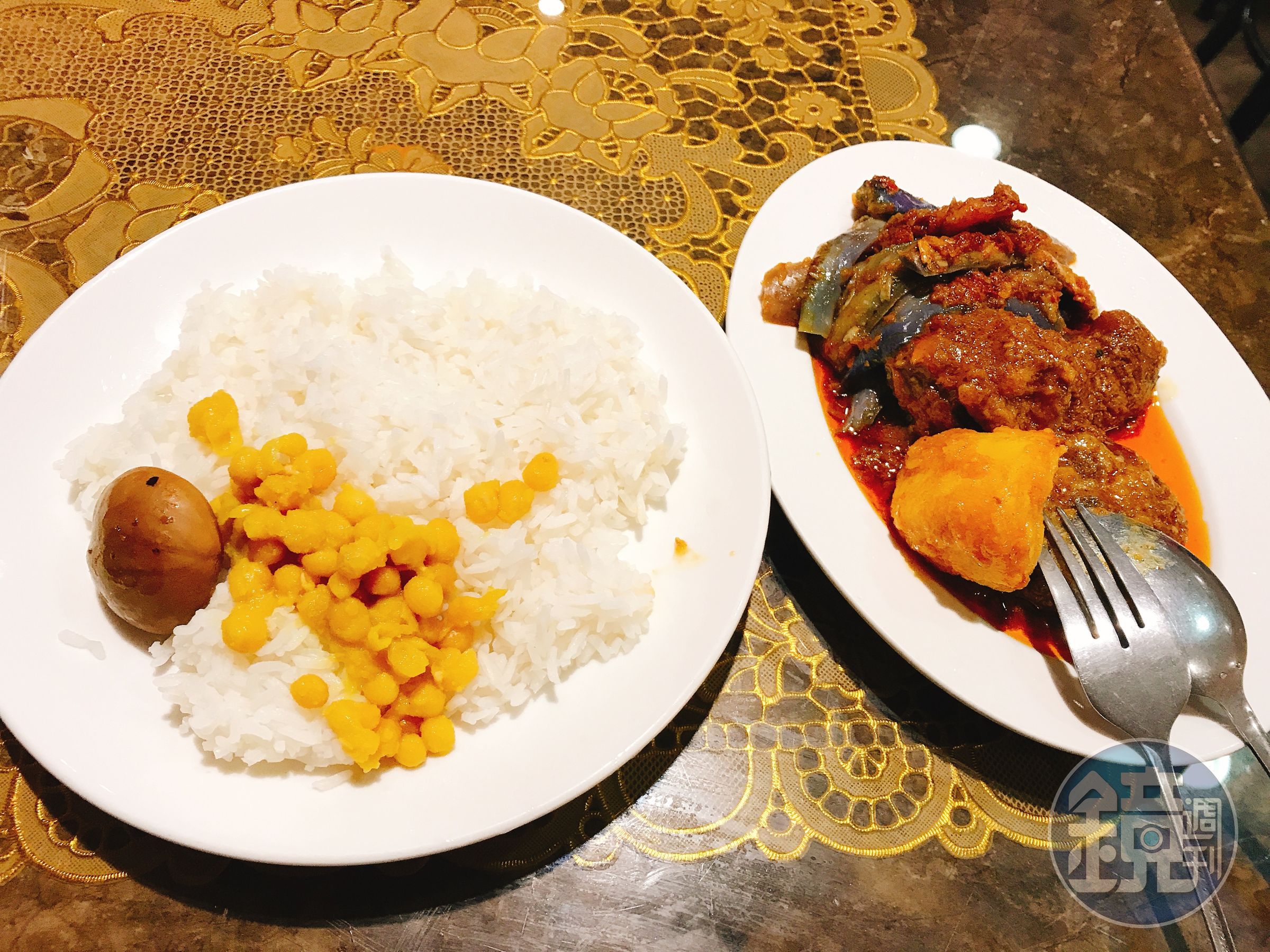 這是王瑞閔的午餐。白飯上的豆子是緬甸臭豆，略帶瓦斯味，吃過之後，流汗也會有味道。（王瑞閔　提供）