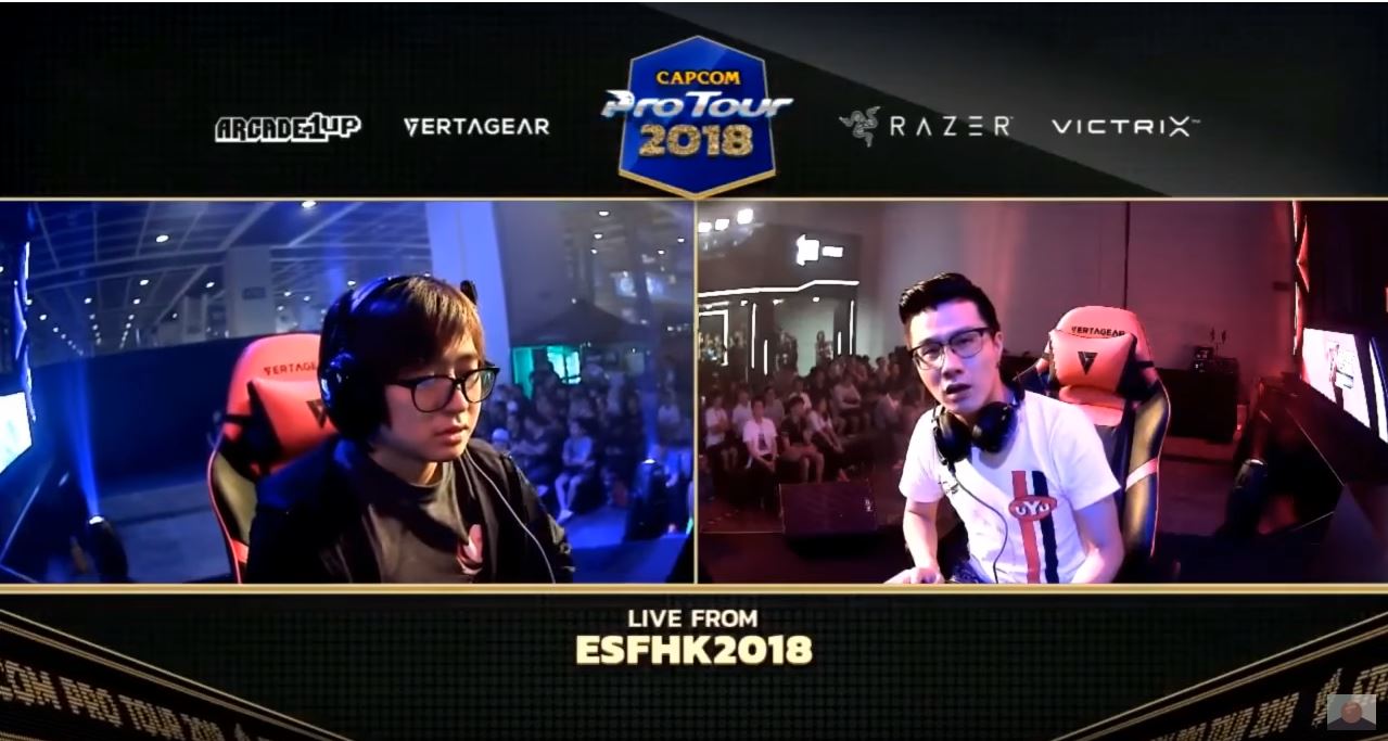 台灣選手石油王（右）拿下香港電競節《快打旋風5》白金賽第三名。（圖：翻攝自Youtube）