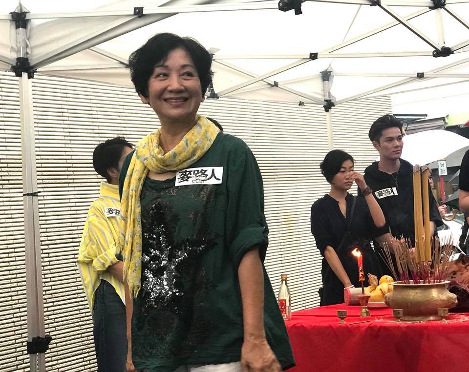 資深演員鮑起靜也有參與電影《麥路人》演出，跟男女主角多次合作，默契很好。（寰亞電影 Media Asia Film提供）