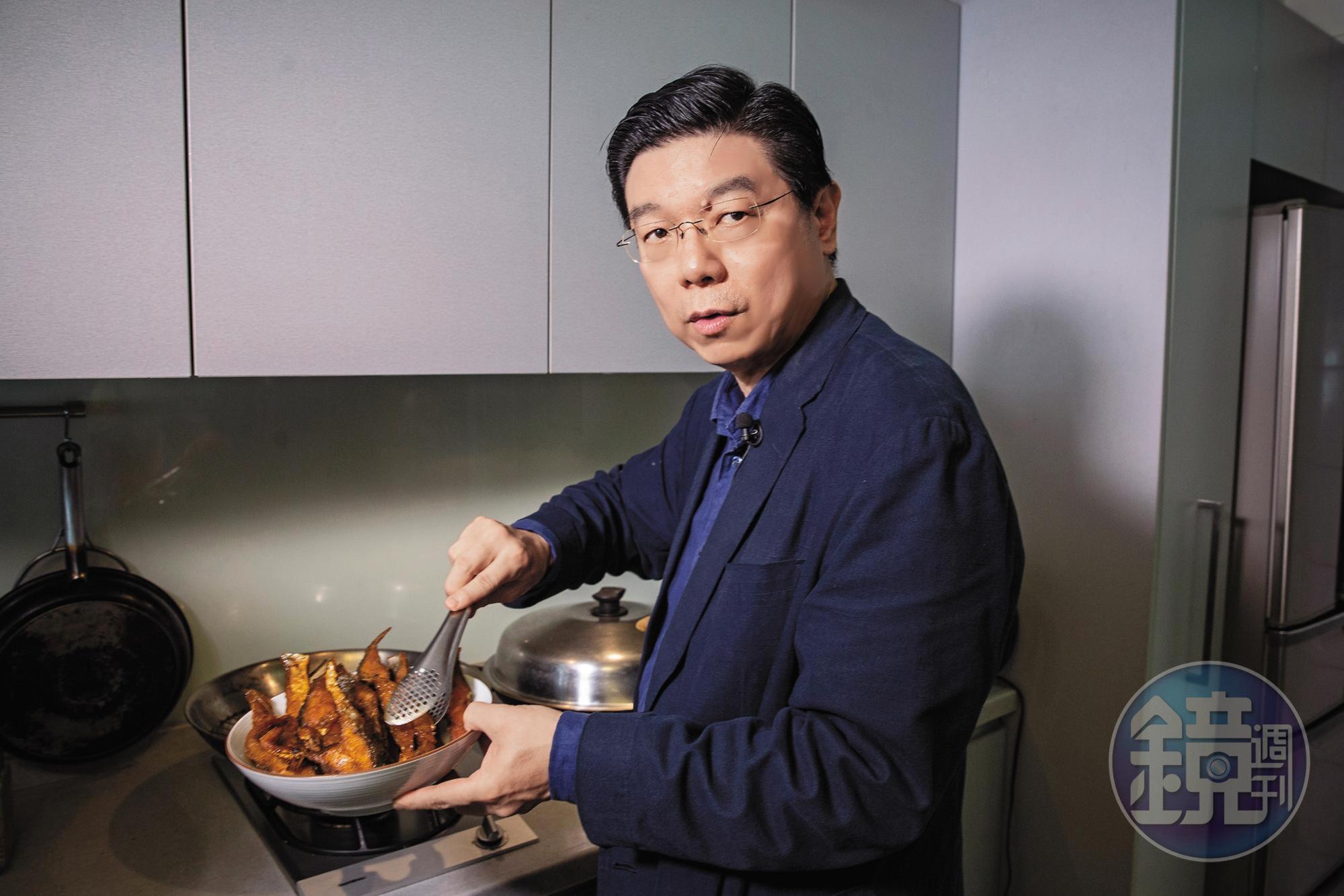 廚房是裴偉的天下,他說若在家,自己都是掌廚燒飯的那個。