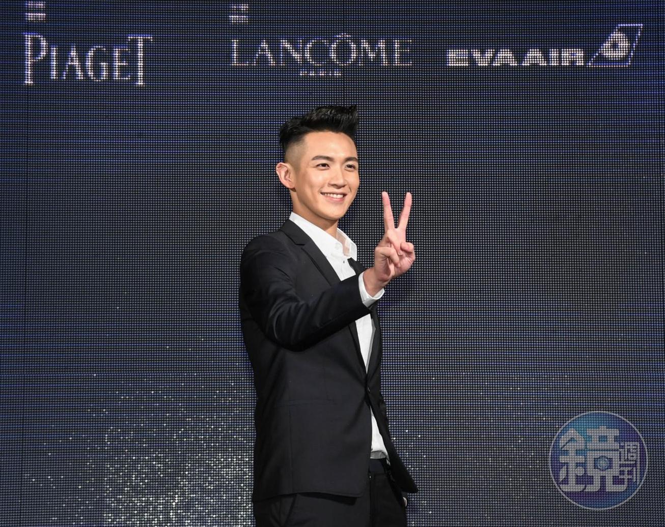 柯震東在呼麻事件後陷入低潮,後來和女星譜出戀曲。