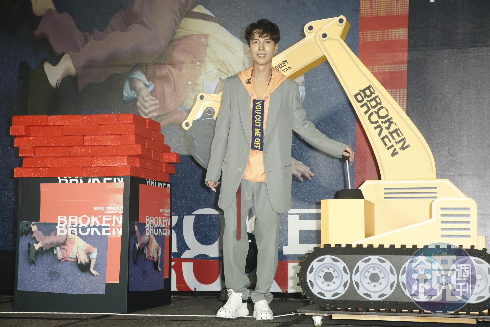 陳勢安演完美詮釋情歌，整個人瘦身6公斤，大肌肉也消風。