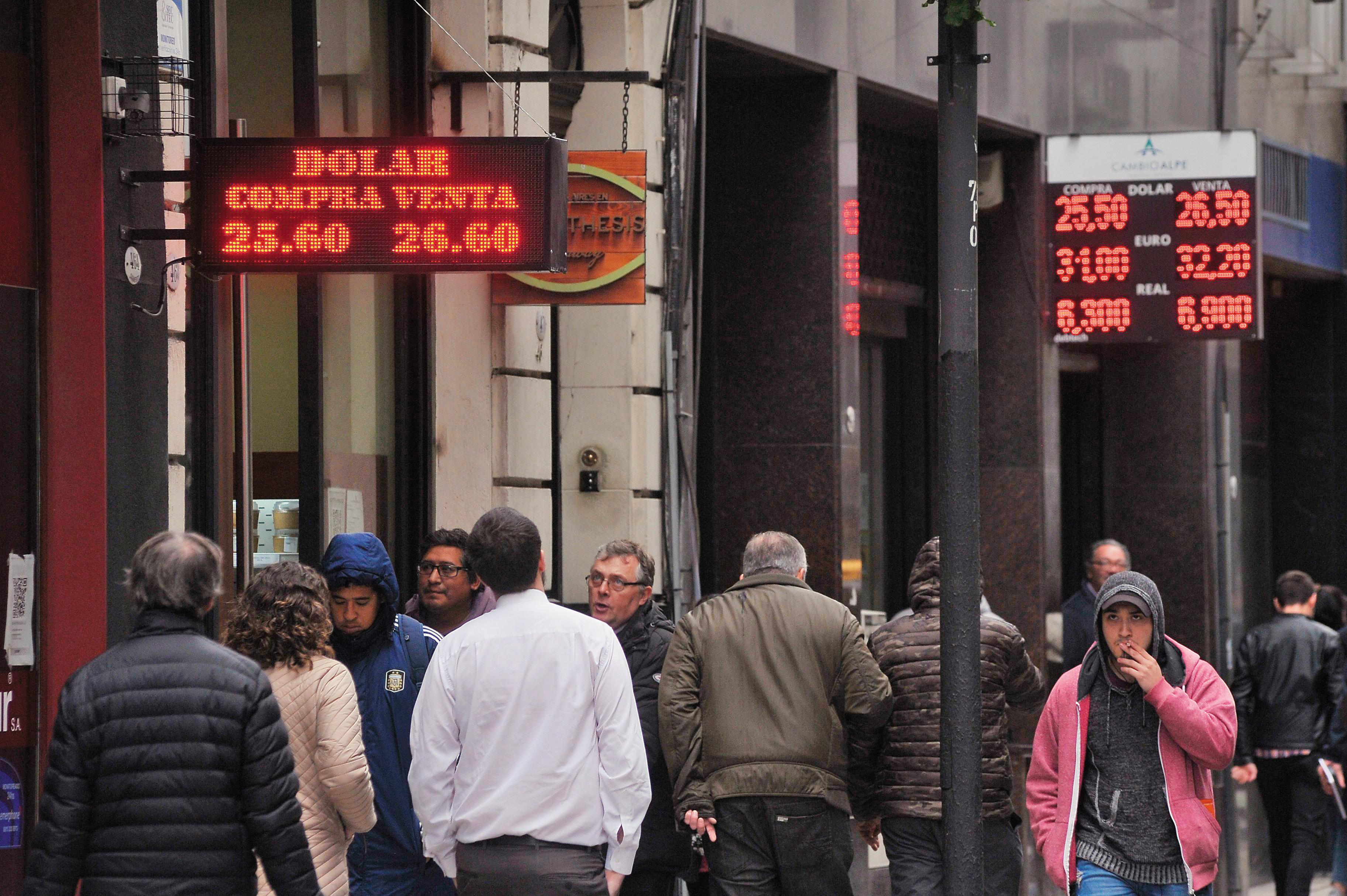 新興市場中，包括阿根廷、委內瑞拉、土耳其匯率都已崩盤，接下來危機會不會蔓延，值得留意。（東方IC）