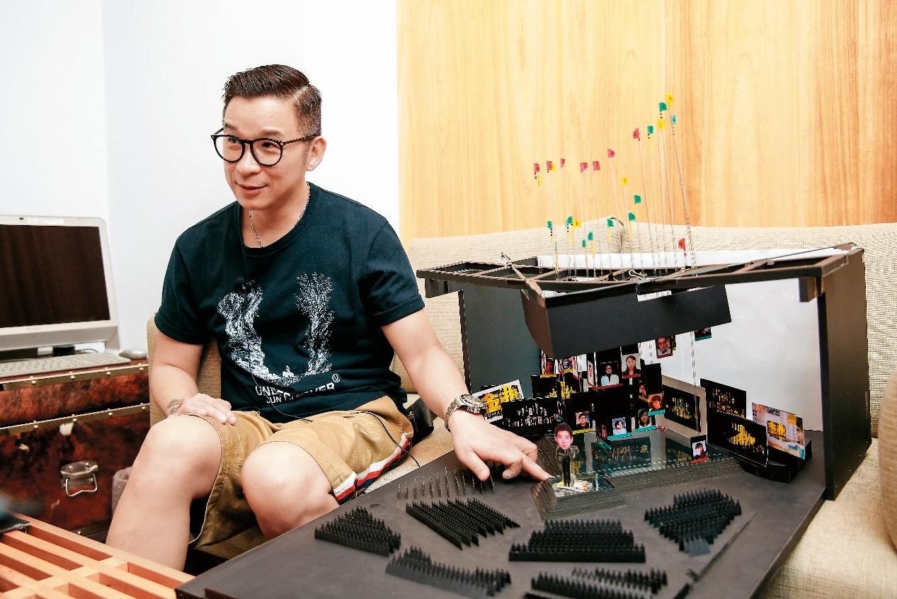 陳鎮川跨界結合劇場舞台設計師黎仕祺的設計，運用在金曲獎頒獎典禮上。