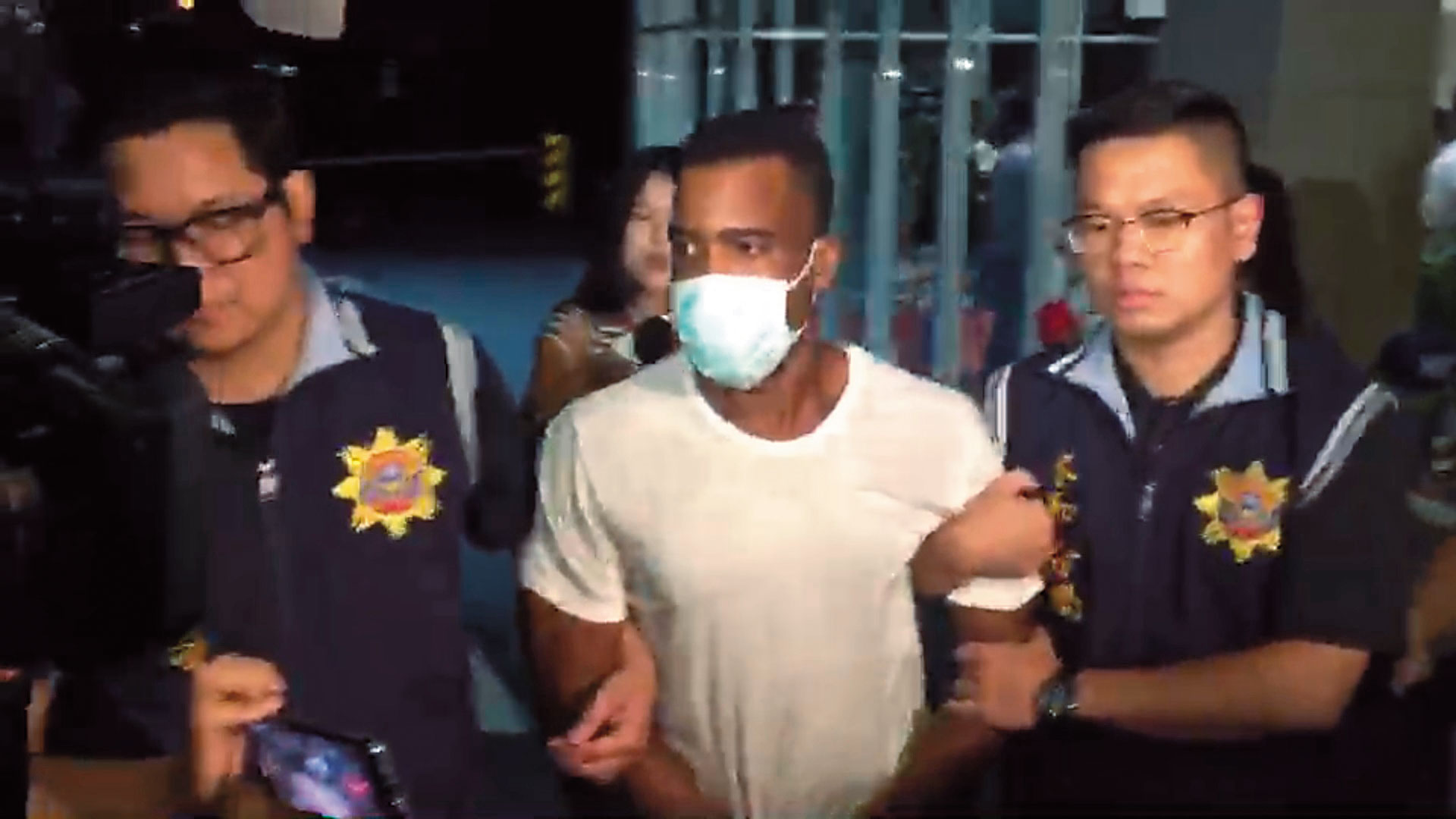 非裔美籍外語老師Bent，懷疑Ryan是警方線人，出賣毒友，因此策劃將他殺害分屍。（王昭濱攝）