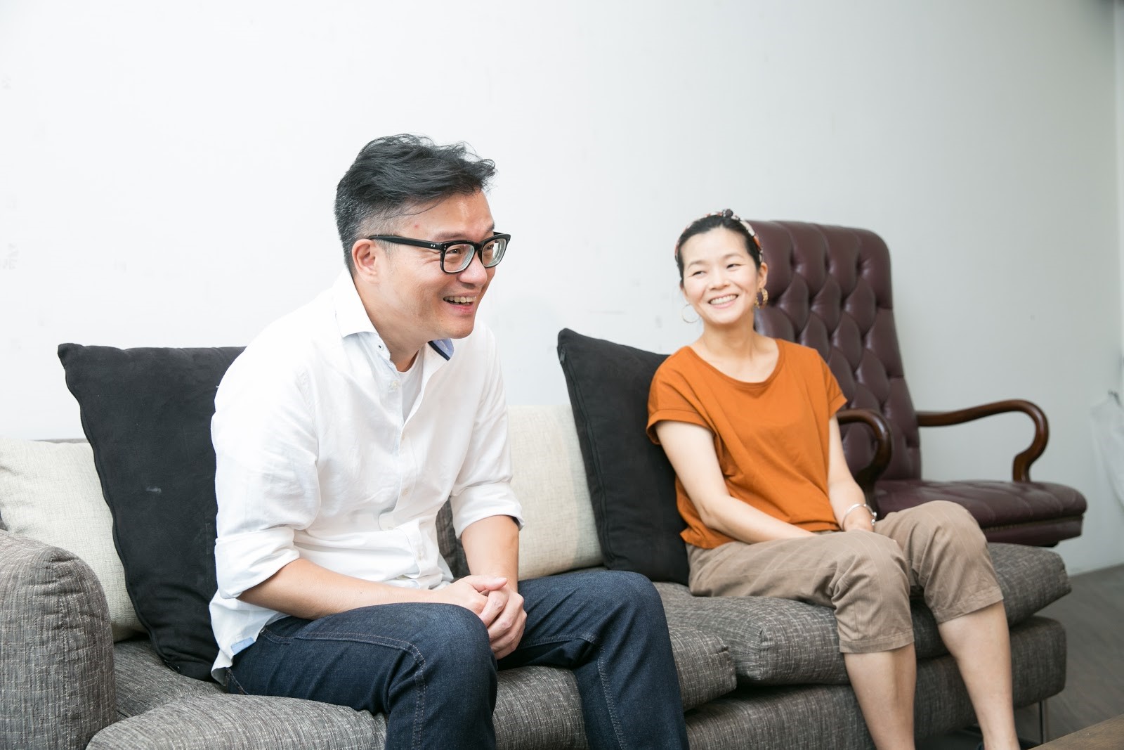 導演莊景燊與編劇王莉雯（右）是夫妻、也是多年的工作夥伴。