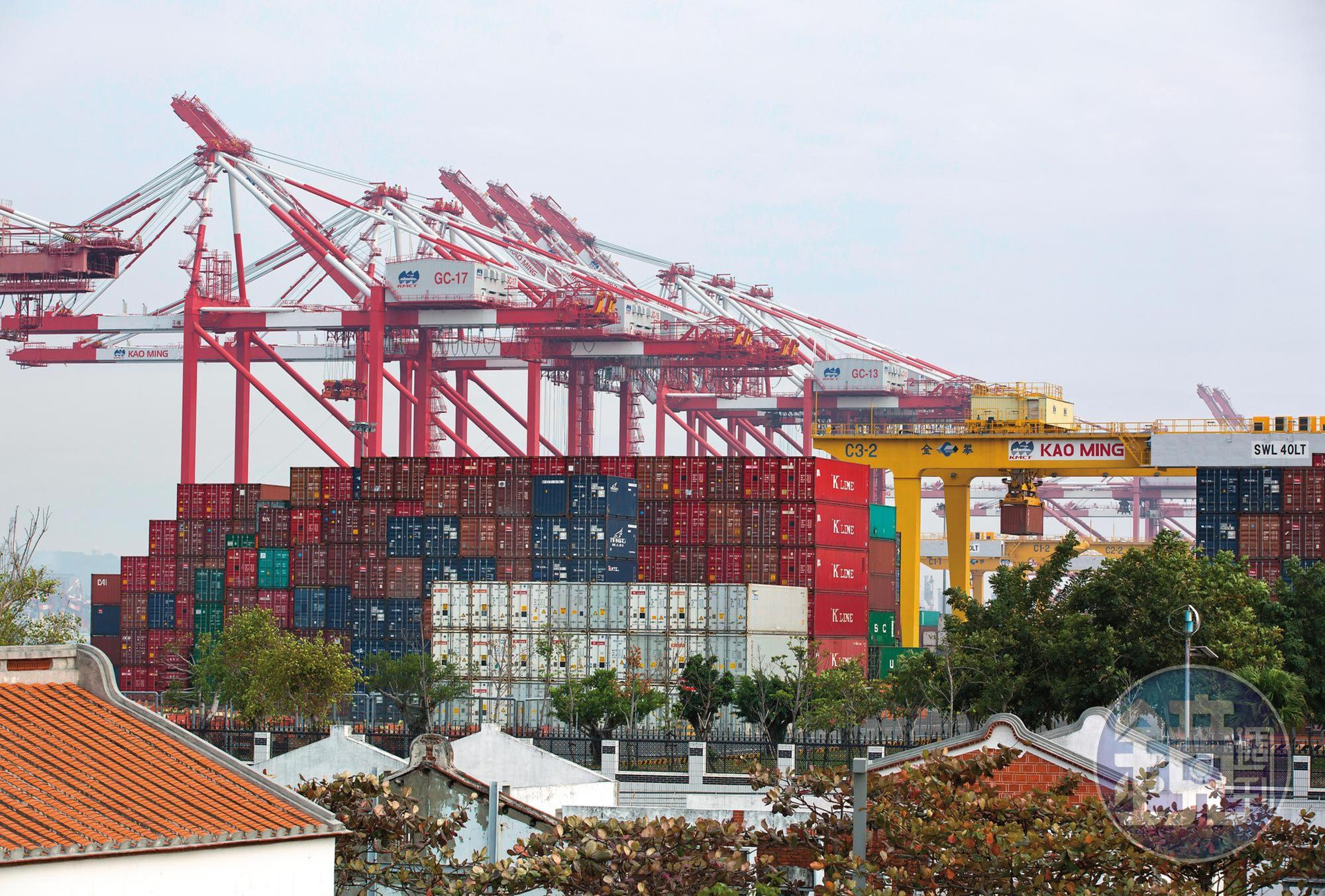 台灣經濟復甦是現在進行式,股市維持高檔,出口強勁、消費上揚,就業市場熱絡。