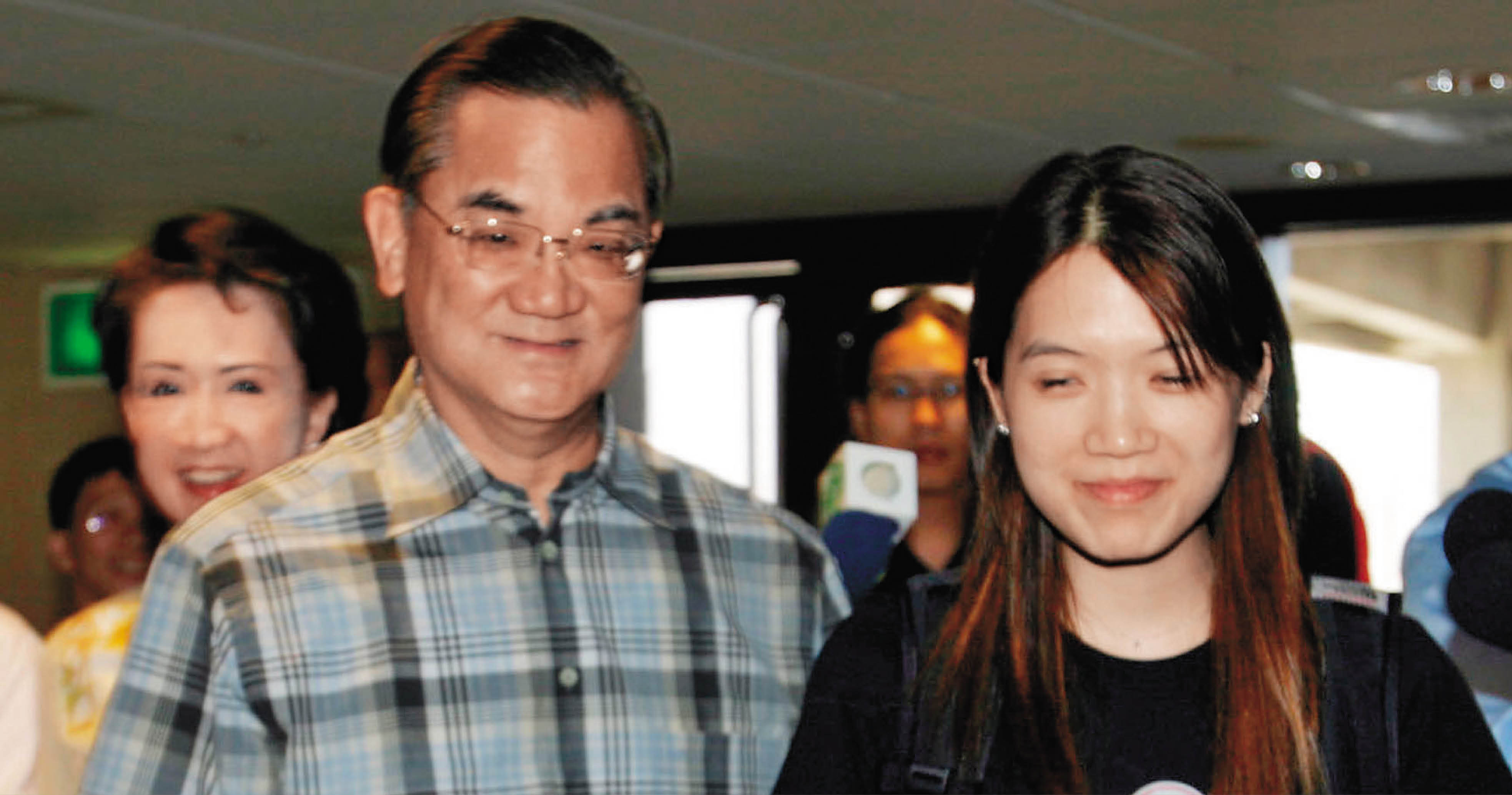 連戰很寶貝么女連詠心，圖為他與妻子連方瑀赴機場送連詠心出國念書。（中央社）