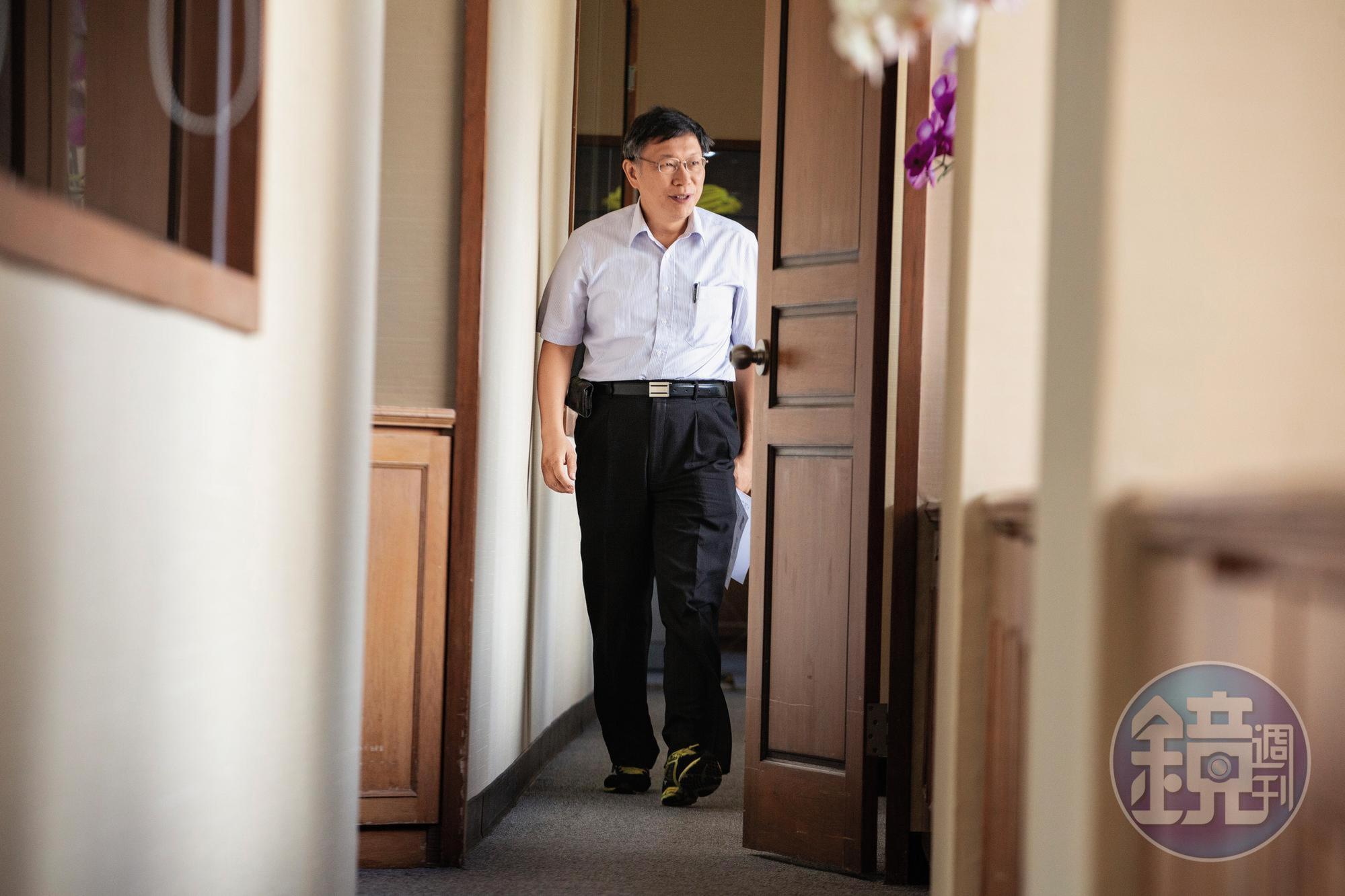 柯文哲自我剖析性格有2個面向，一面是勤勞不懈的雍正、另一面是遊戲人間的濟公。