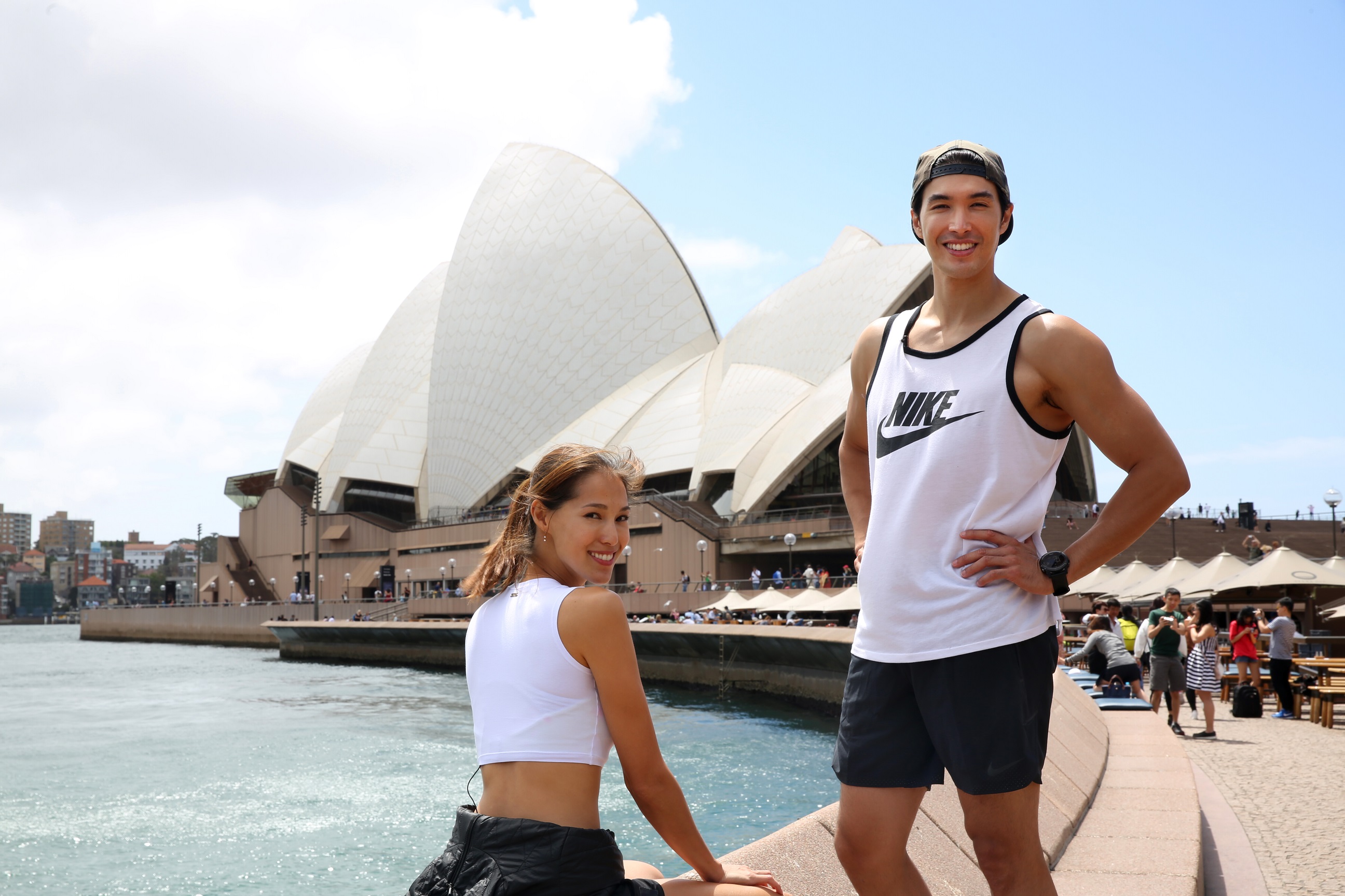 錦榮（右）自認中文不流利還能獲得評審青睞，感到非常開心。