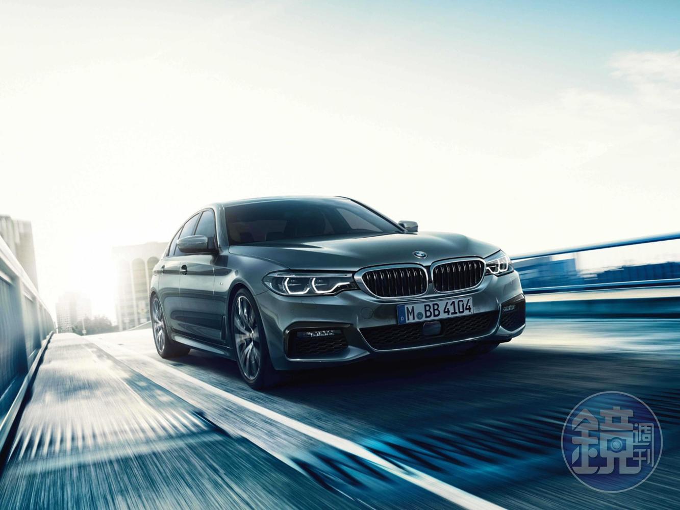 2019年式BMW 5 系列標準配備BMW Personal CoPilot智慧駕駛輔助科技、全觸控智能衛星導航及智慧互聯駕駛服務。