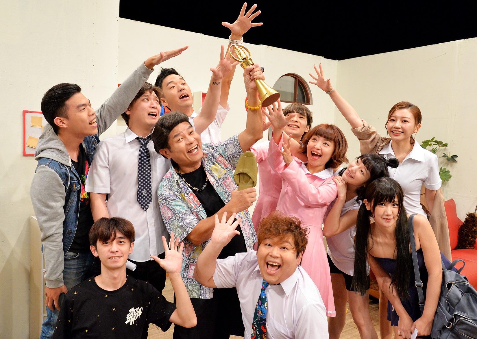 許效舜入圍金鐘獎，謙稱自己在眾入圍對手中只能算是菜鳥。（衛視中文台）