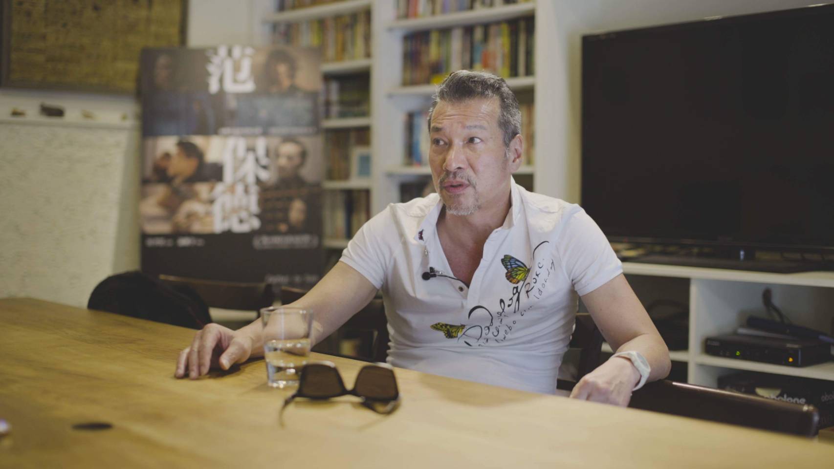 黃仲崑在電影《范保德》飾演男主角范保德，片中展現有別於以往的內斂演技，讓人驚豔。