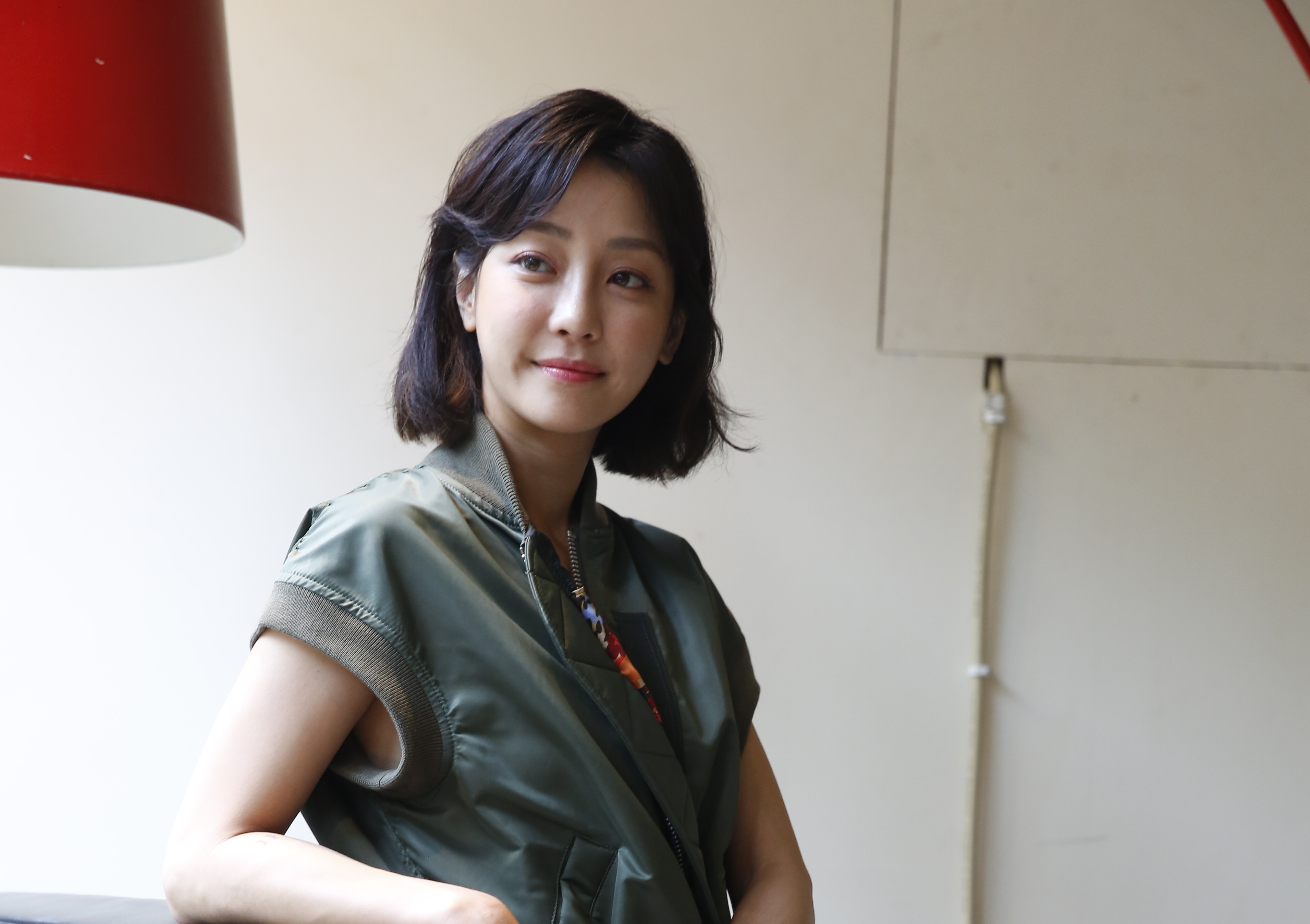 謝欣穎從小就很清楚自己長大要做什麼，高中畢業後接觸過不少種類的工作，還自創服裝品牌。