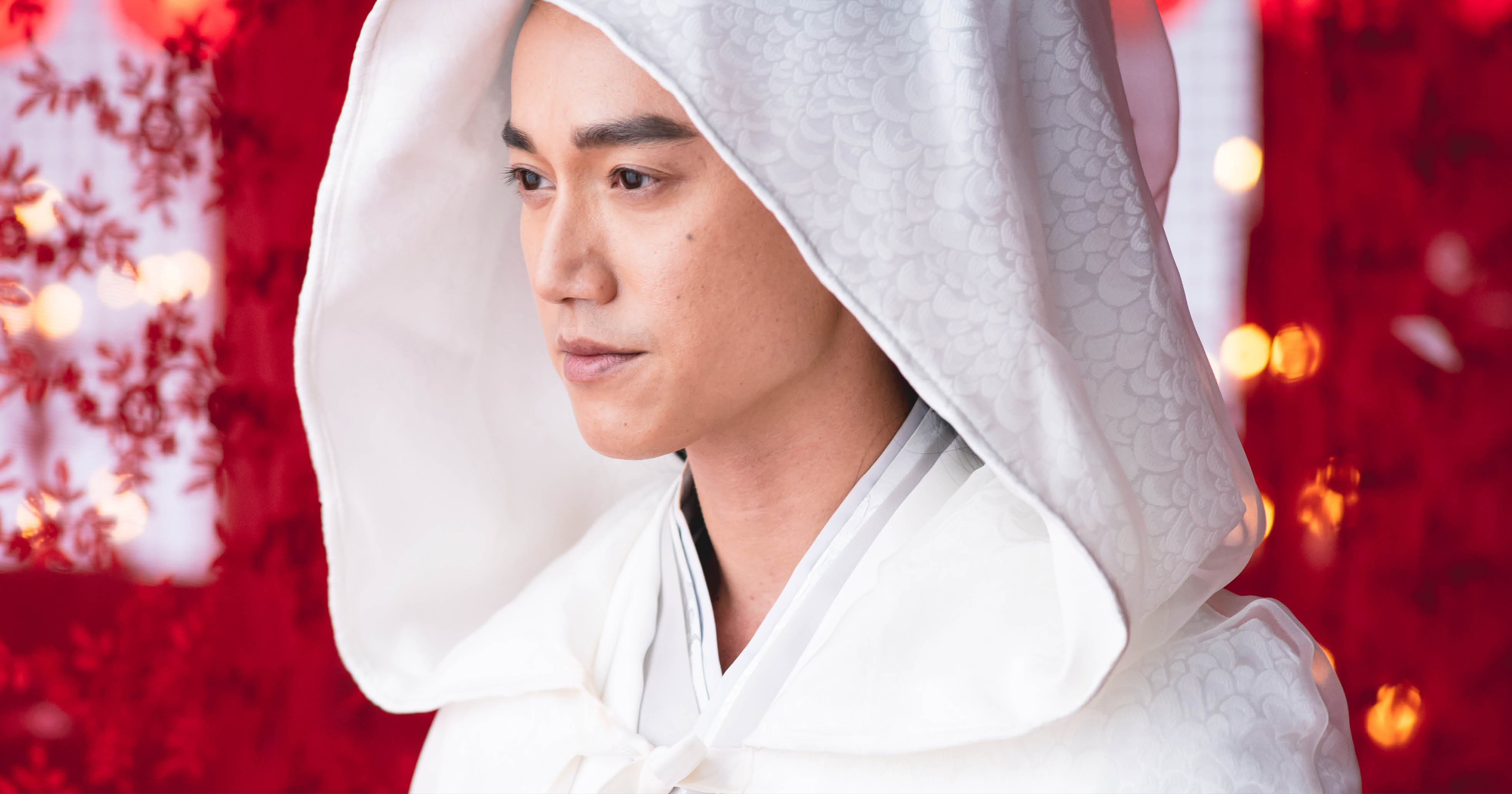 一直很想拍古裝的吳慷仁，首次古裝獻絡手遊廣告。（SOHO SQUARE提供）