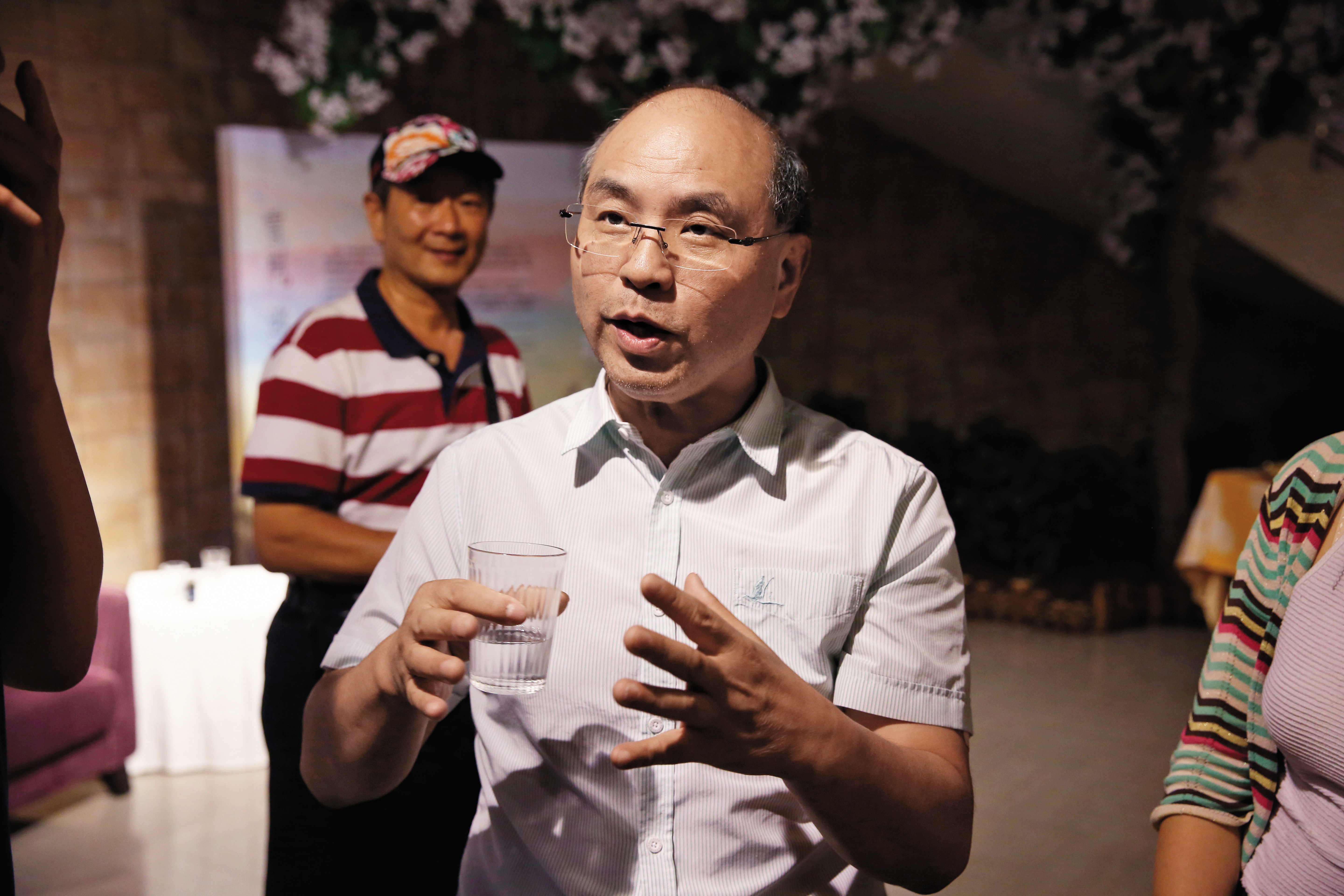 台北市客委會主委曾年有（圖），遭控訴為了巴結客家大老沈鳳雲的親戚而舉辦假遴選。