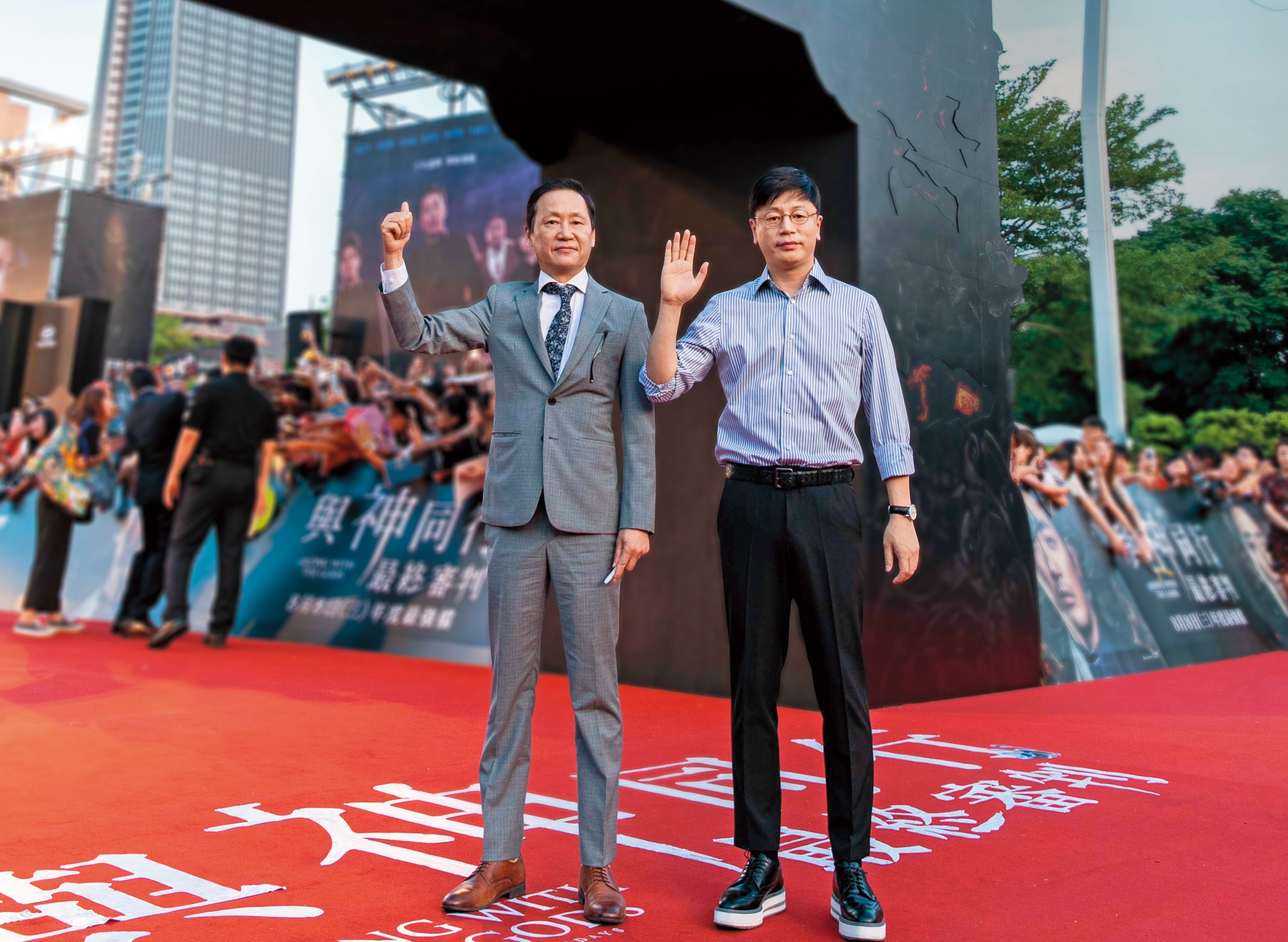 元東淵（左）與金容華（右）8月初現身台北，出席《與神同行：最終審判》亞洲宣傳紅毯見面會。