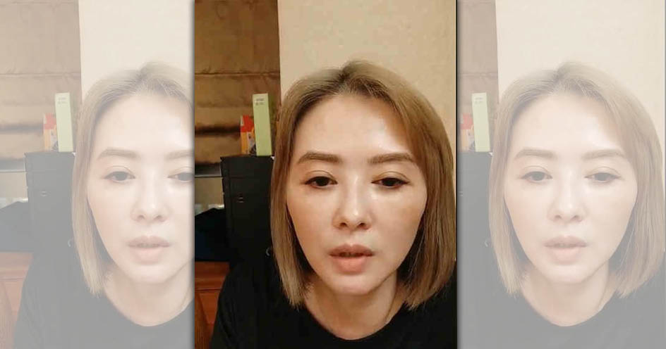 蕭淑慎透露有「進廠保養」，自爆是因為被小15歲老公梁軒安嫌太老，沒想到梁軒安被罵翻，她不捨老公被罵，開直播痛哭懺悔自己是「王八蛋」。（翻攝自臉書）  