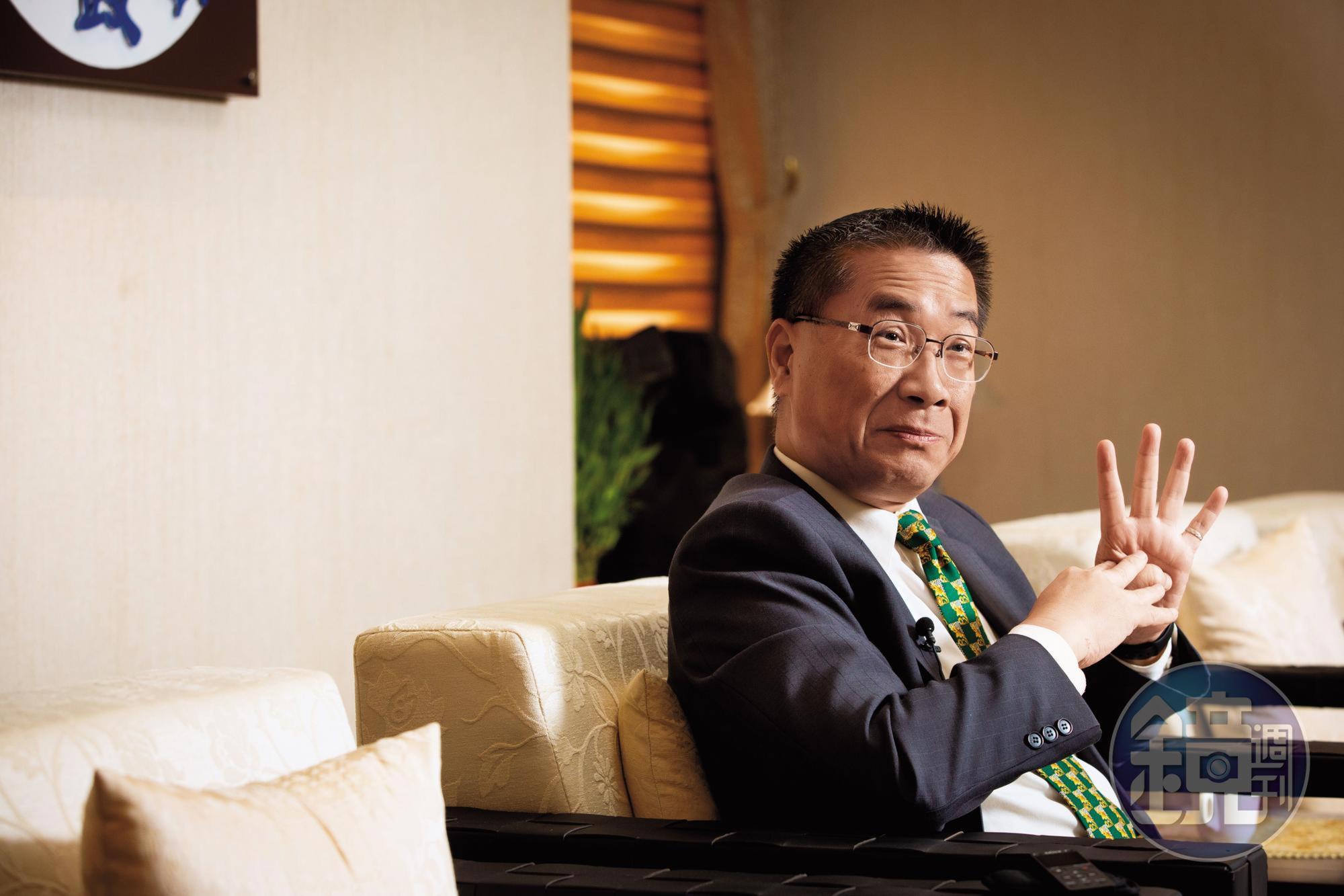 內政部長徐國勇接受本刊專訪,談到居住正義,首要針對危老建築重建祭出4法寶,有信心申請案會如雨後春筍般冒出。
