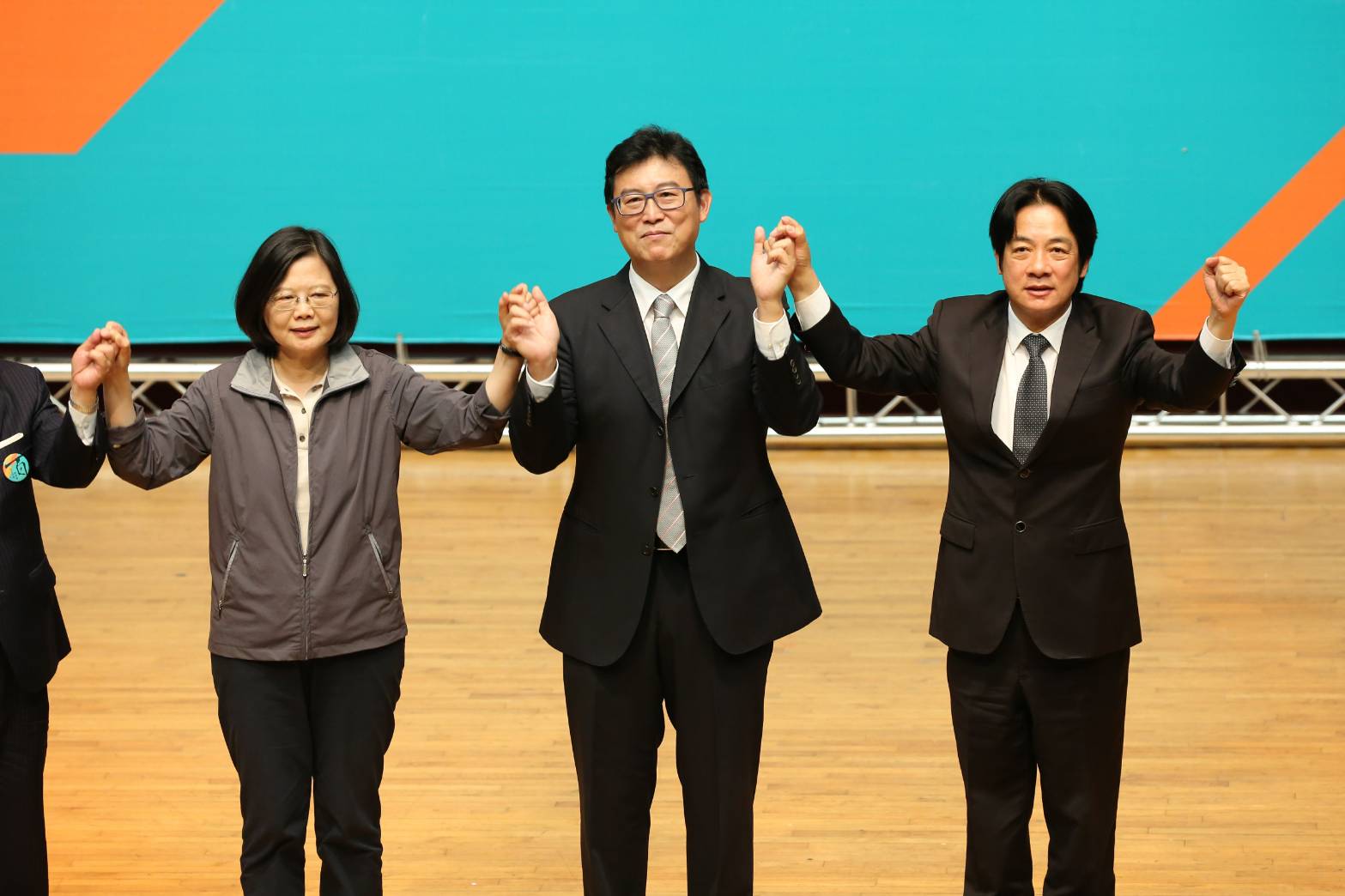 總統蔡英文（左）、行政院長賴清德（右）合體為姚文智站台造勢。