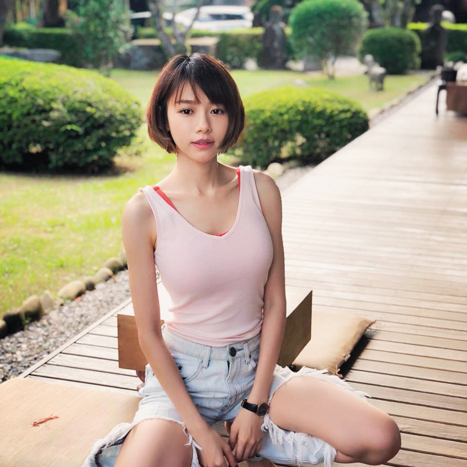 林明禎也被爆料曾拒唱校園演唱會，拍戲要求指定的妝髮師，坐計程車到唱片公司竟Call同事付車錢。（翻攝畫面）