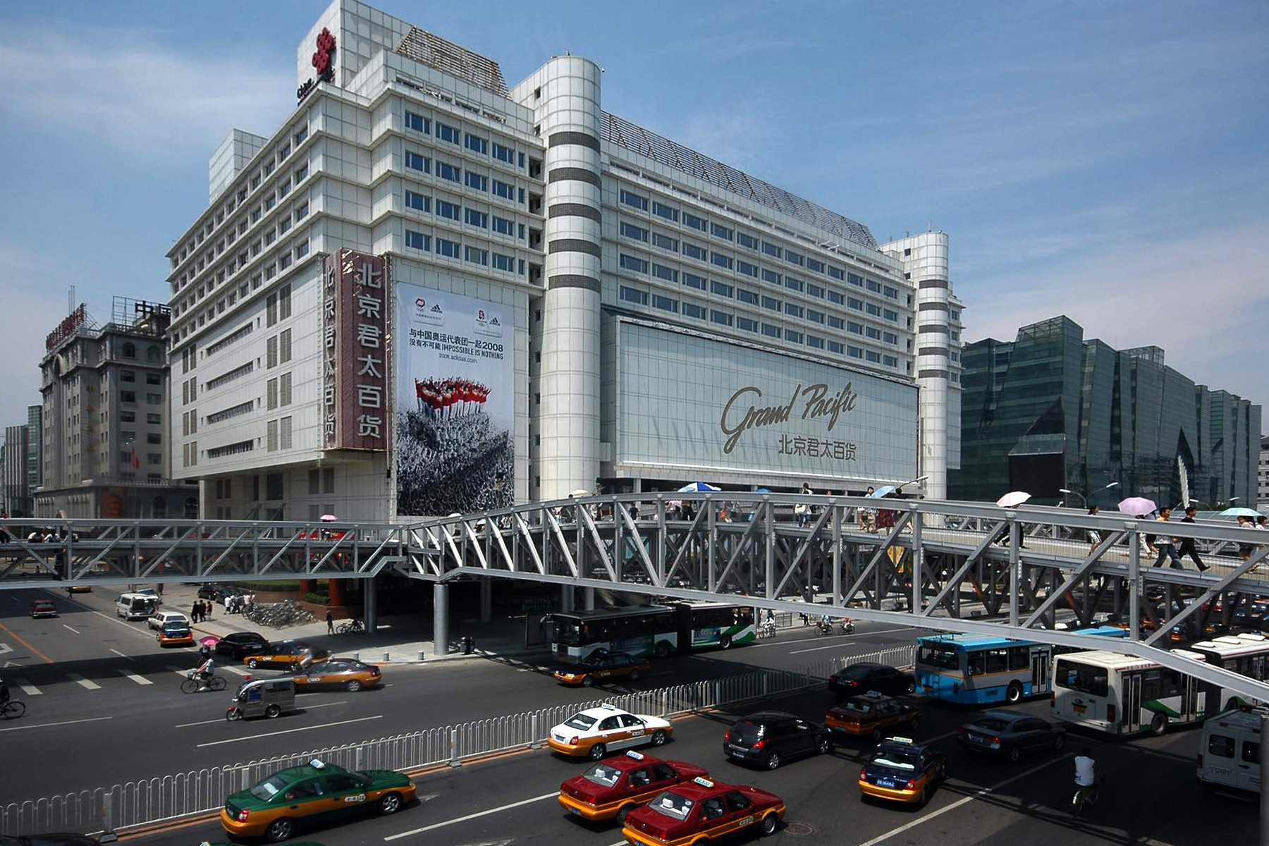 北京太運初期由太設子公司與陸資夥伴合資成立，目前承租給君太百貨。（東方IC）