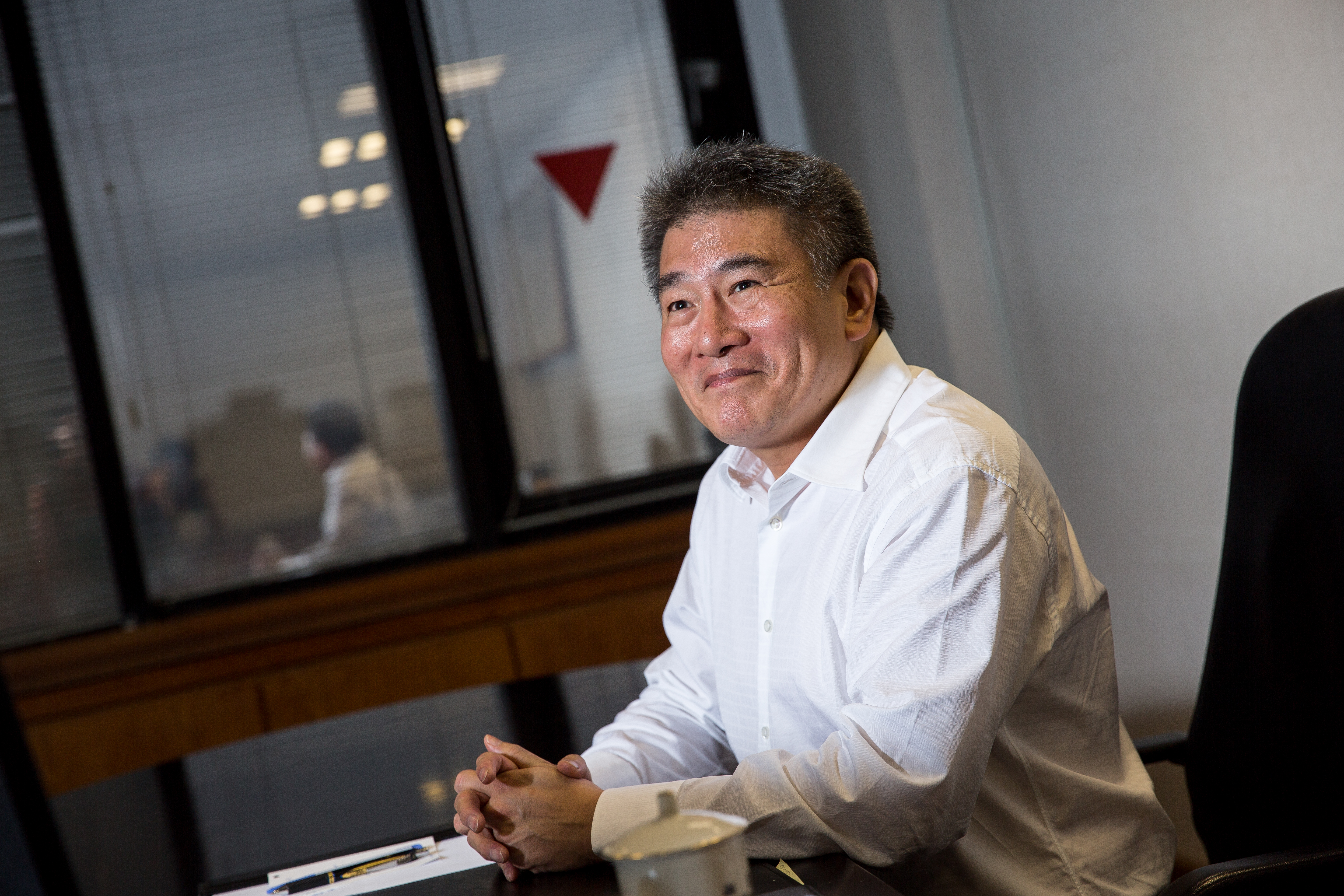 柳逸義從有線電視起家，目前是全國數位的大股東。