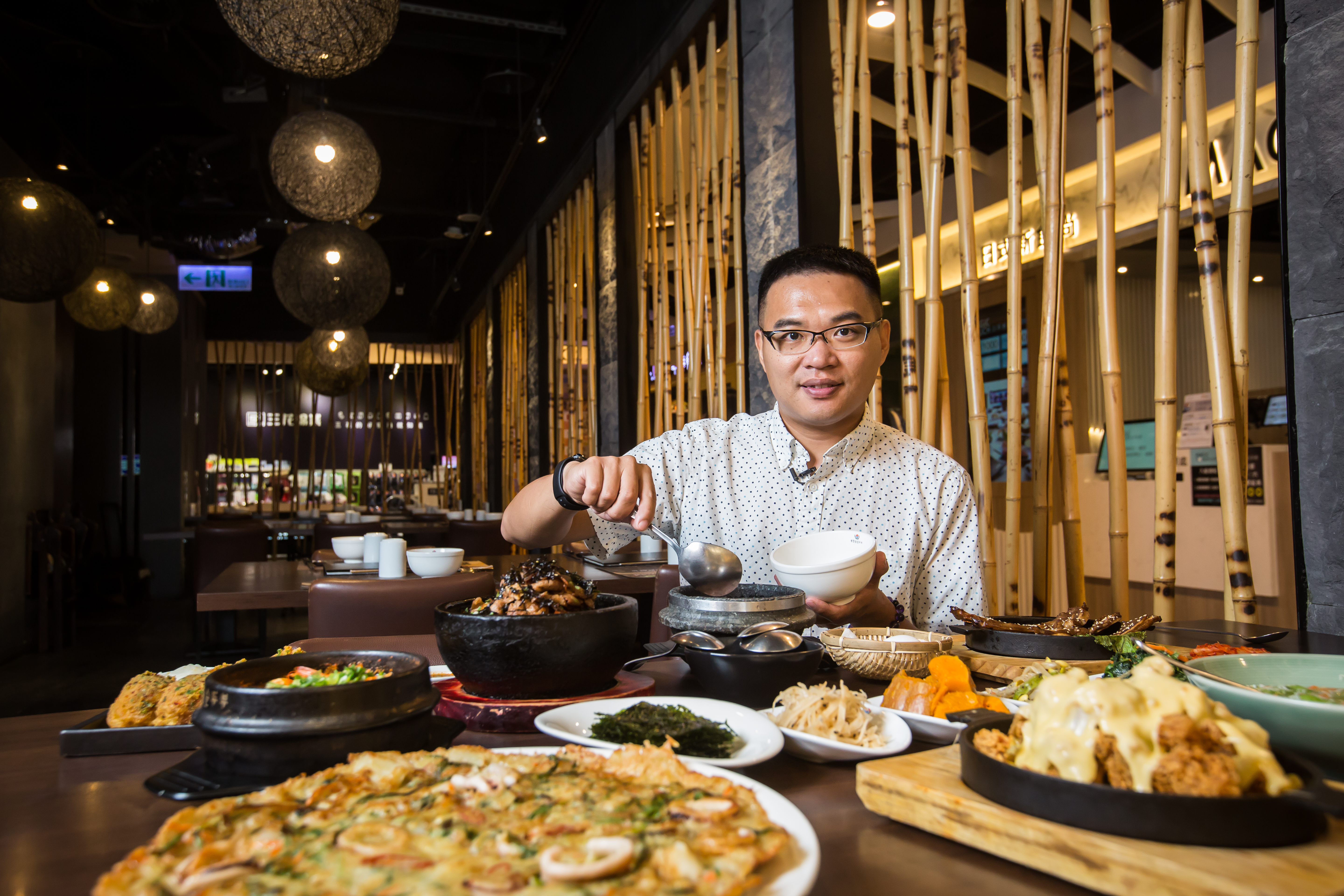 吳柏勳創立的涓豆腐，透過精準控制食耗材與人力優化，近年成功維持凍漲。