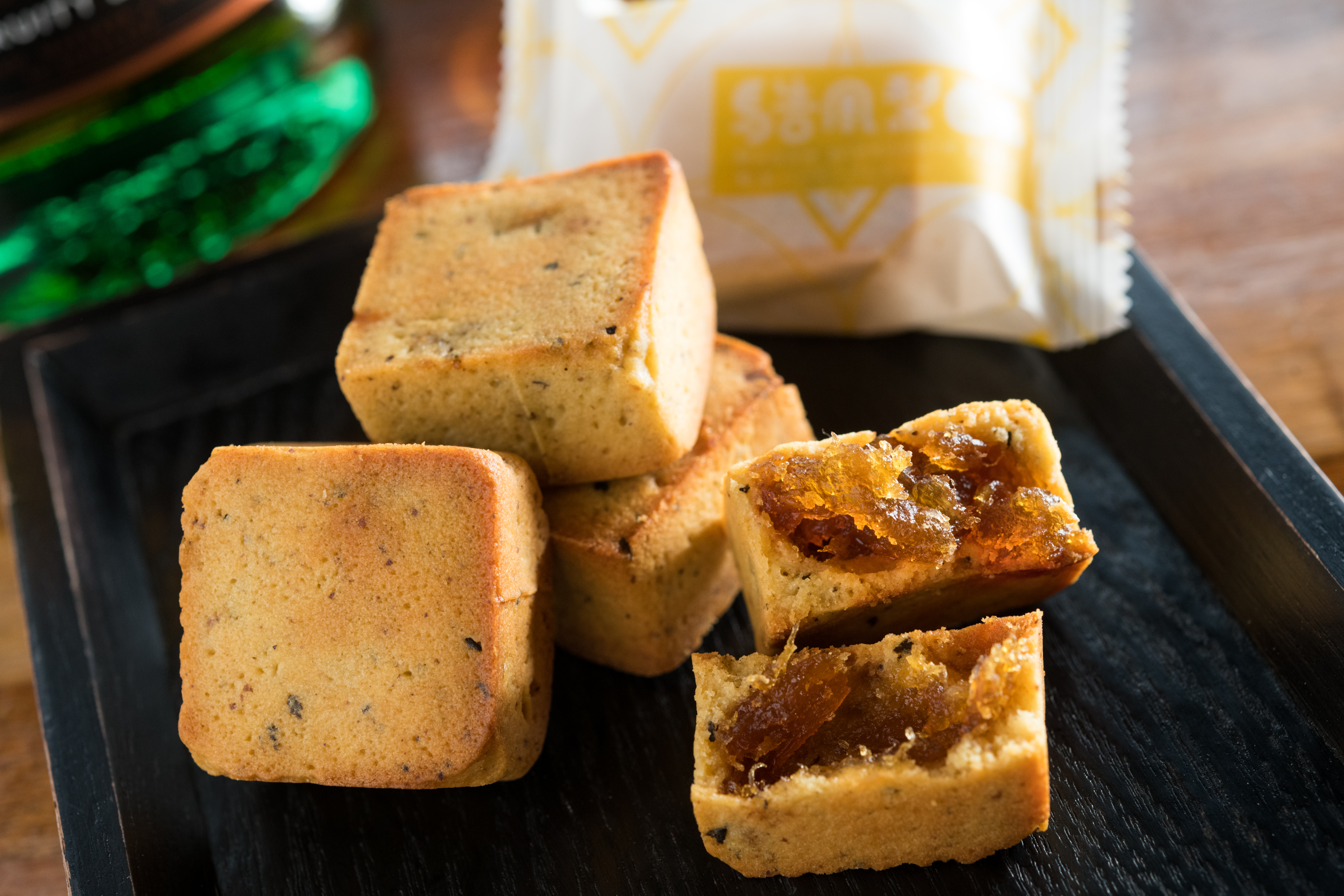 盈滿薑味、香茅和檸檬香氣的「馬告鳳梨酥」，皮薄嬌巧，適口不膩。（30元／單顆；380元／12入）