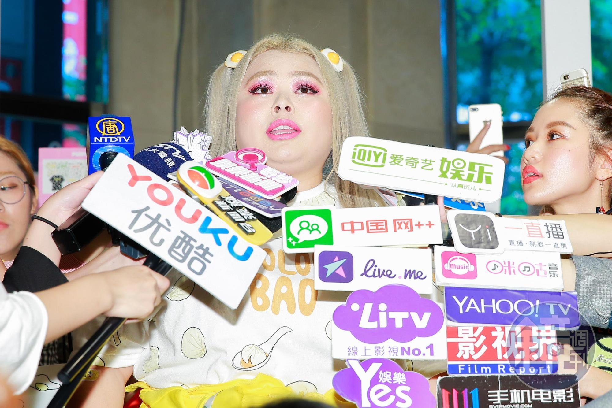 講到燕子颱風重創日本,渡邊直美說看到網路上的照片、影片,覺得非常擔心。