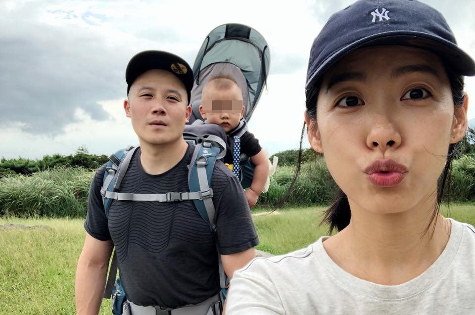 林可彤今年又展開自創品牌、出版新書，同時又要兼顧演藝工作，2018 年可說是來到人生的巔峰。（林可彤提供）