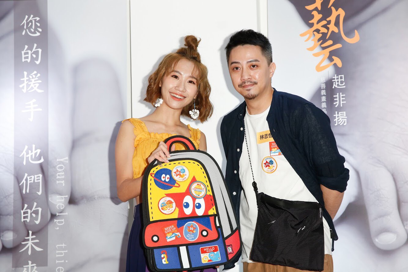 幾乎3天沒睡的Lulu，今天仍活力十足地出席記者會，替自己的包包催票。